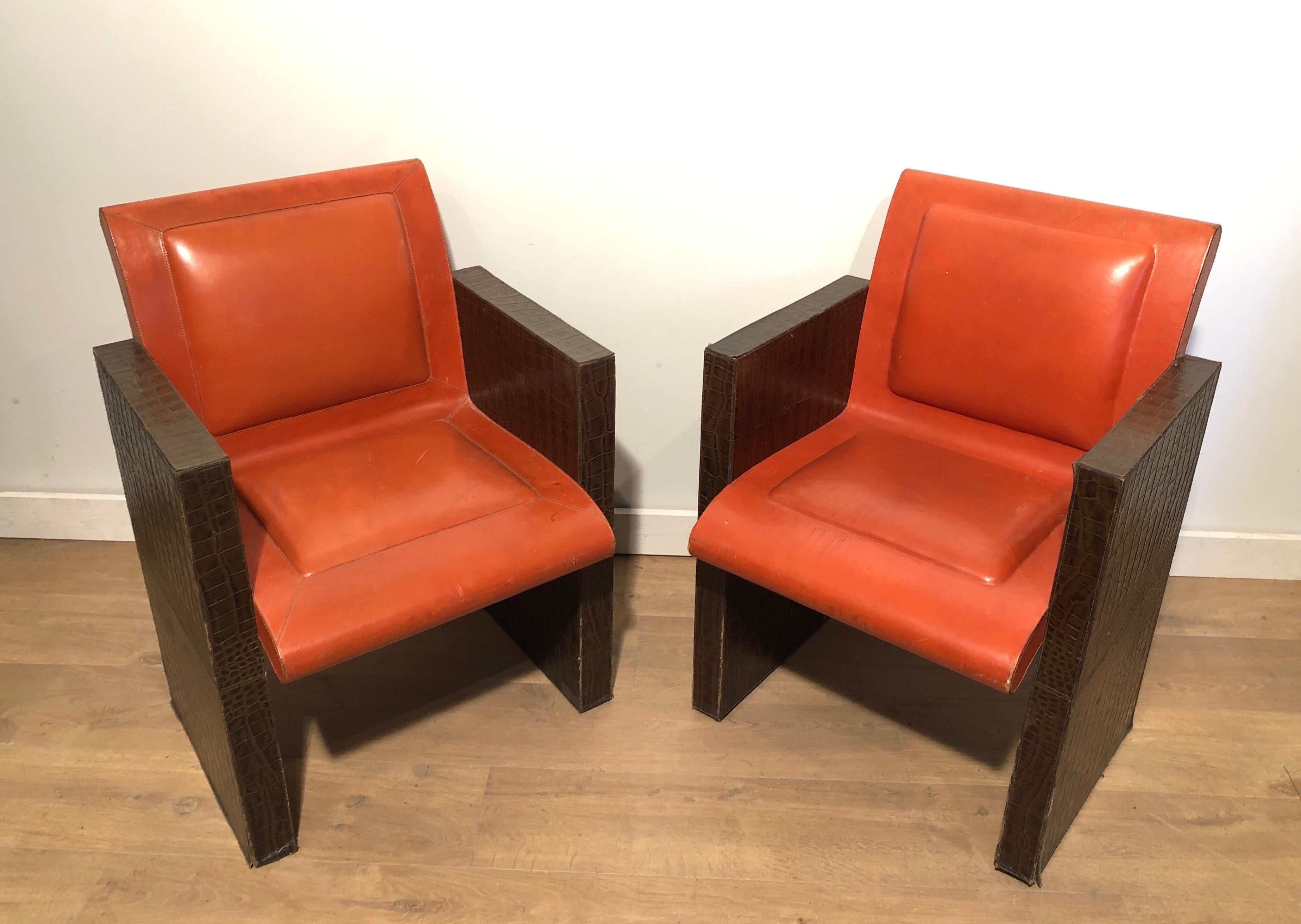 Paar Sessel aus orangefarbenem und braunem Leder (können auch einzeln verkauft werden).  im Angebot 6