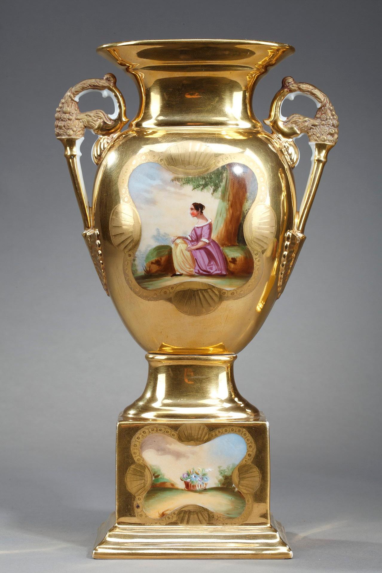 Paar Oratory-Vasen aus Pariser Porzellan (Französisch) im Angebot