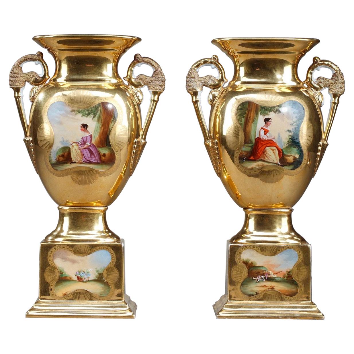 Paire de vases Oratory en porcelaine de Paris