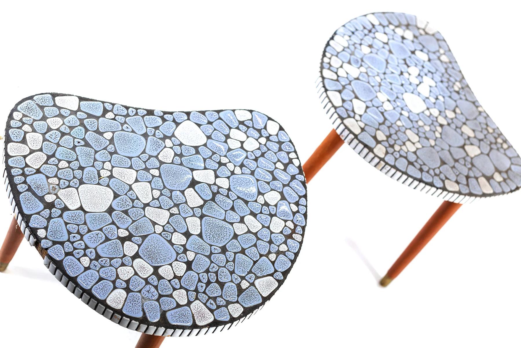 Mid-Century Modern Pair of organic amoeba mosaic tripod side tables For Sale