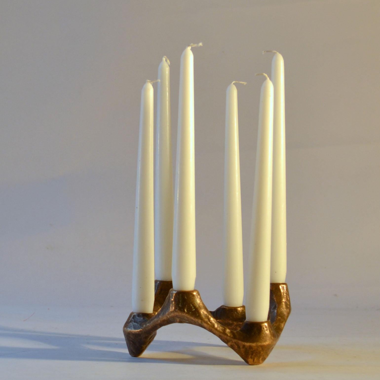 Allemand Paire de candélabres circulaires en bronze pour six bougies en vente