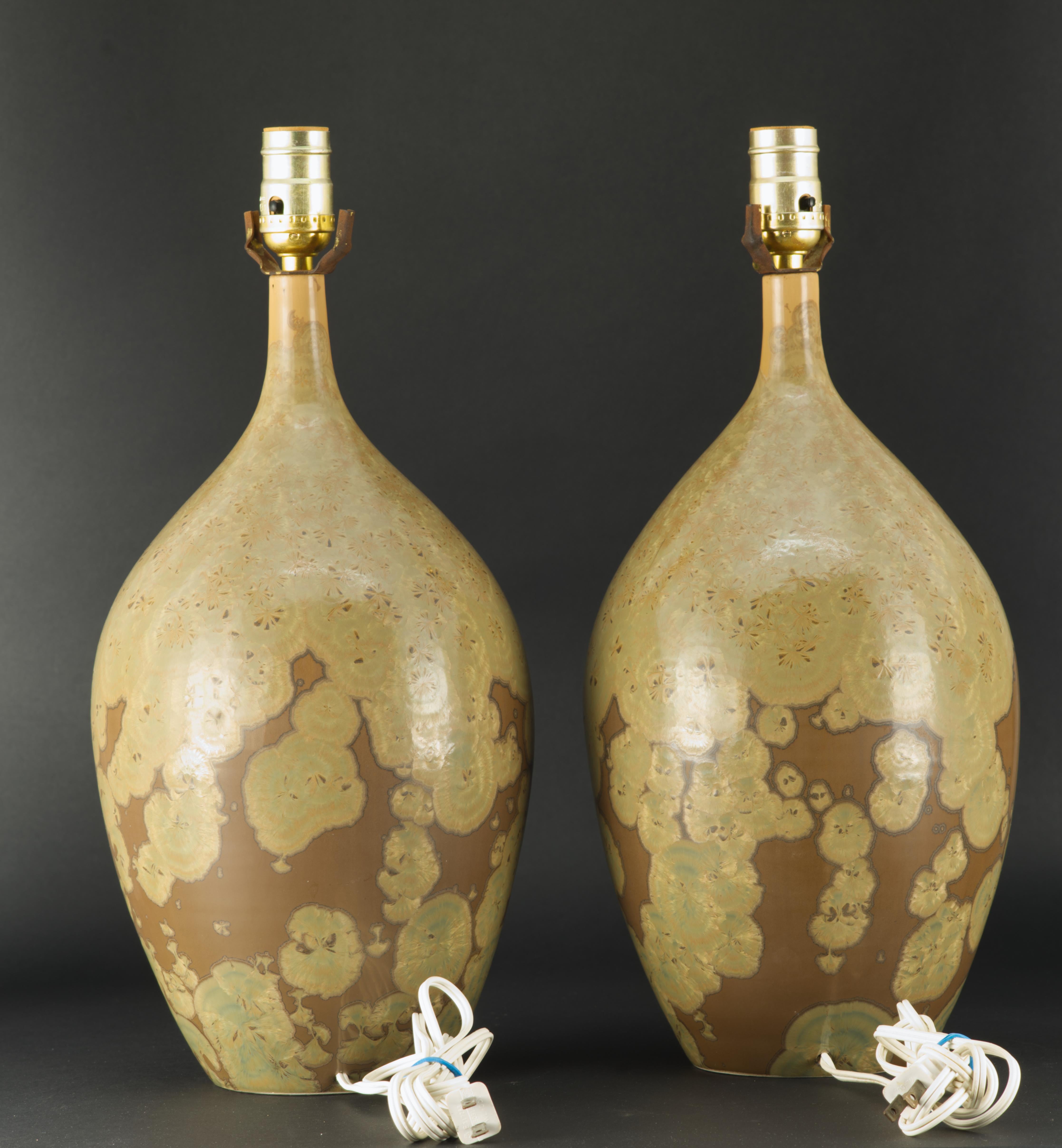 Pair of Organic Crystalline Glaze Hand Thrown Ceramic Lamps, American Studio  In Good Condition For Sale In Clifton Springs, NY