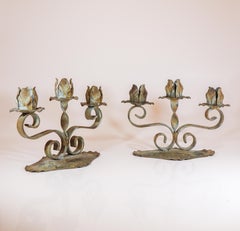 Coppia di candelabri organici moderni in ferro, scandinavi brutalisti