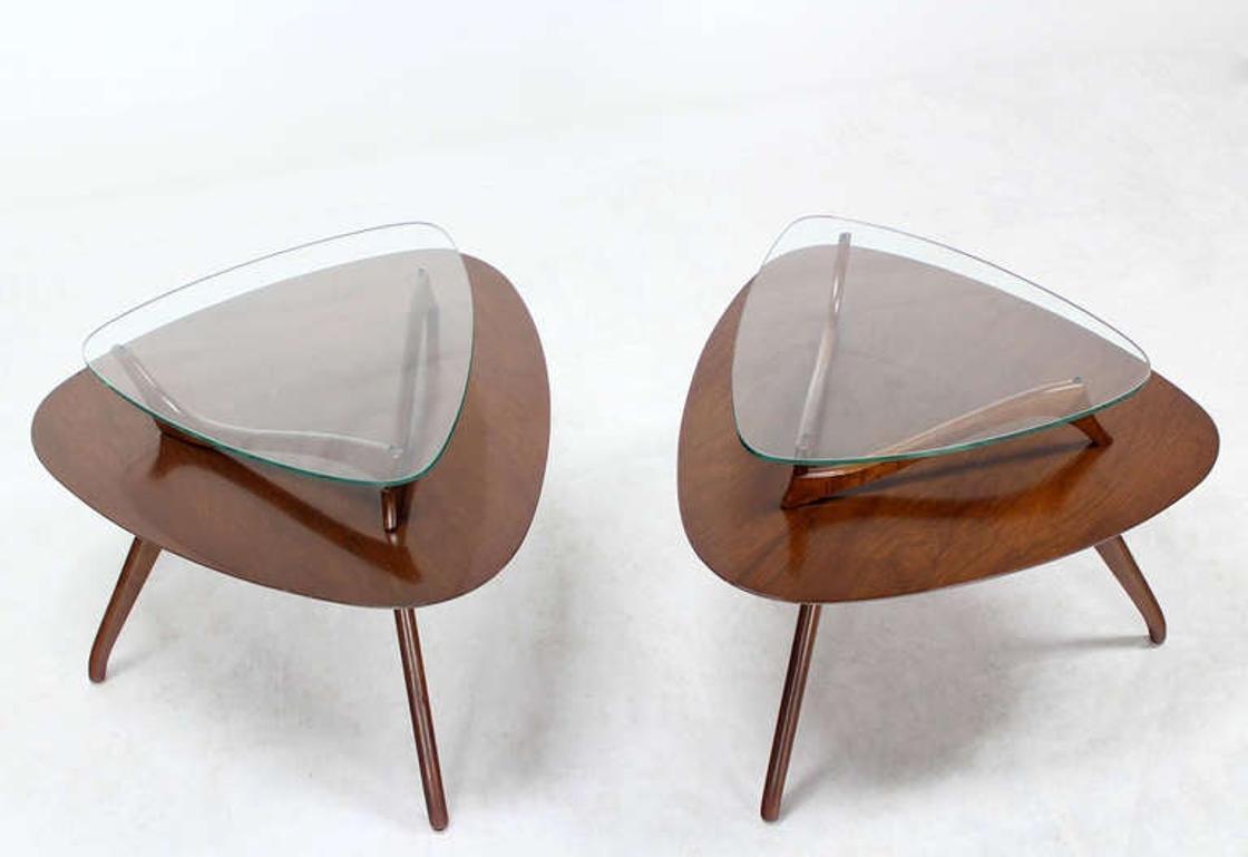 Mid-Century Modern Pair of Organic Shape Rounded Triangle End Tables with floating  Glass Tops MINT For Sale