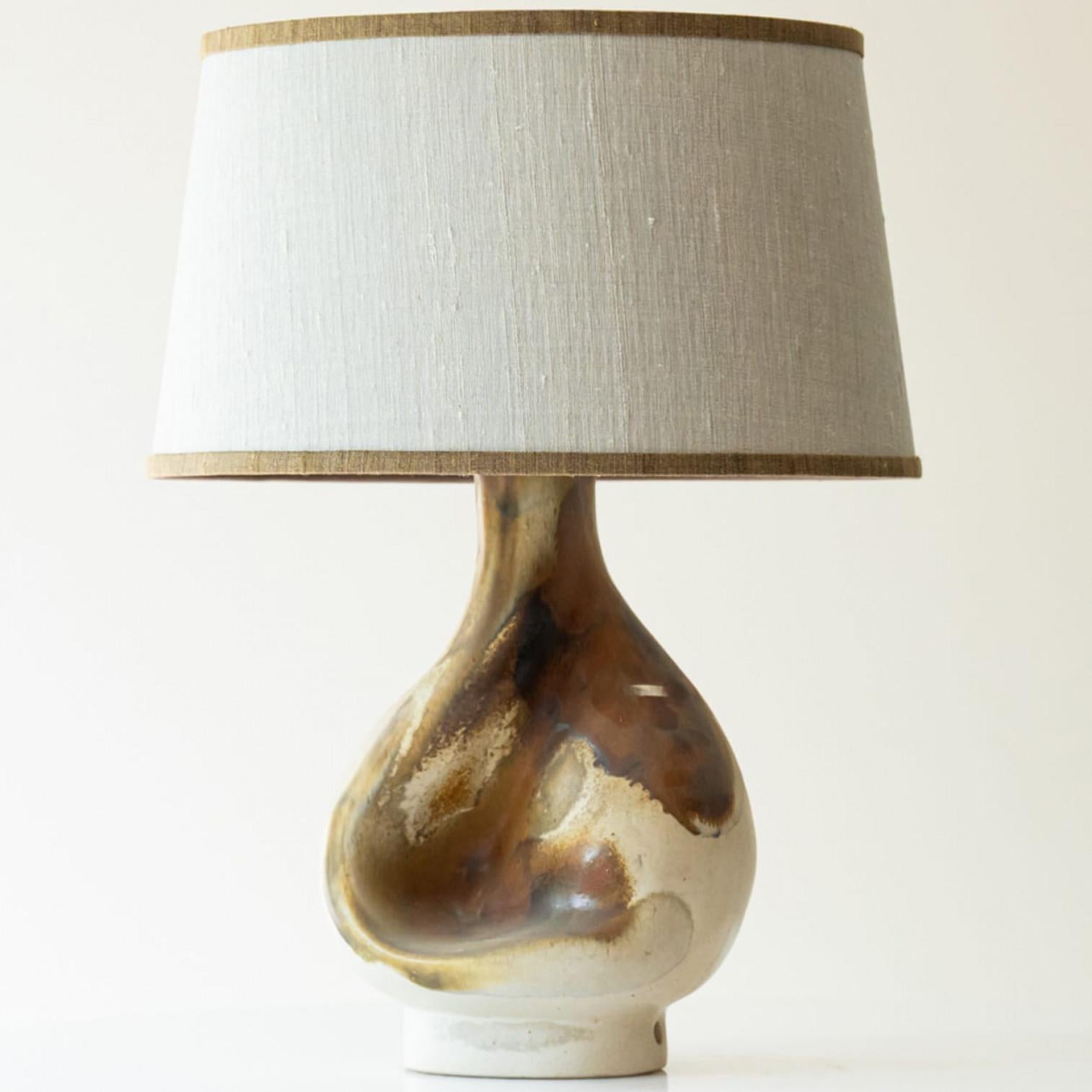 Altro Pair of Organic Shaped Ceramic Table Lamps, Ecru Lampshade by R. Houben, 1960 in vendita