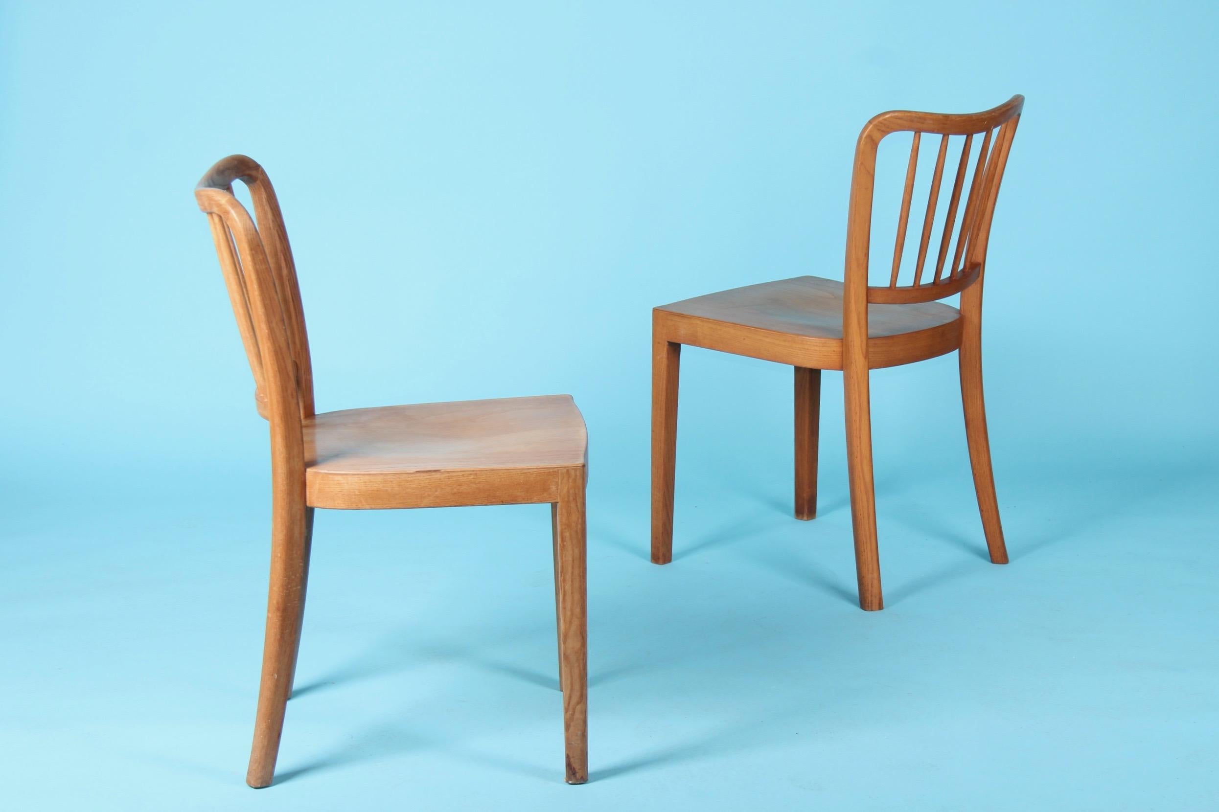 Pair of Organic Wood Chairs In Good Condition In grand Lancy, CH