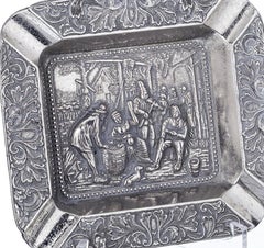Pair of oriental ashtrays