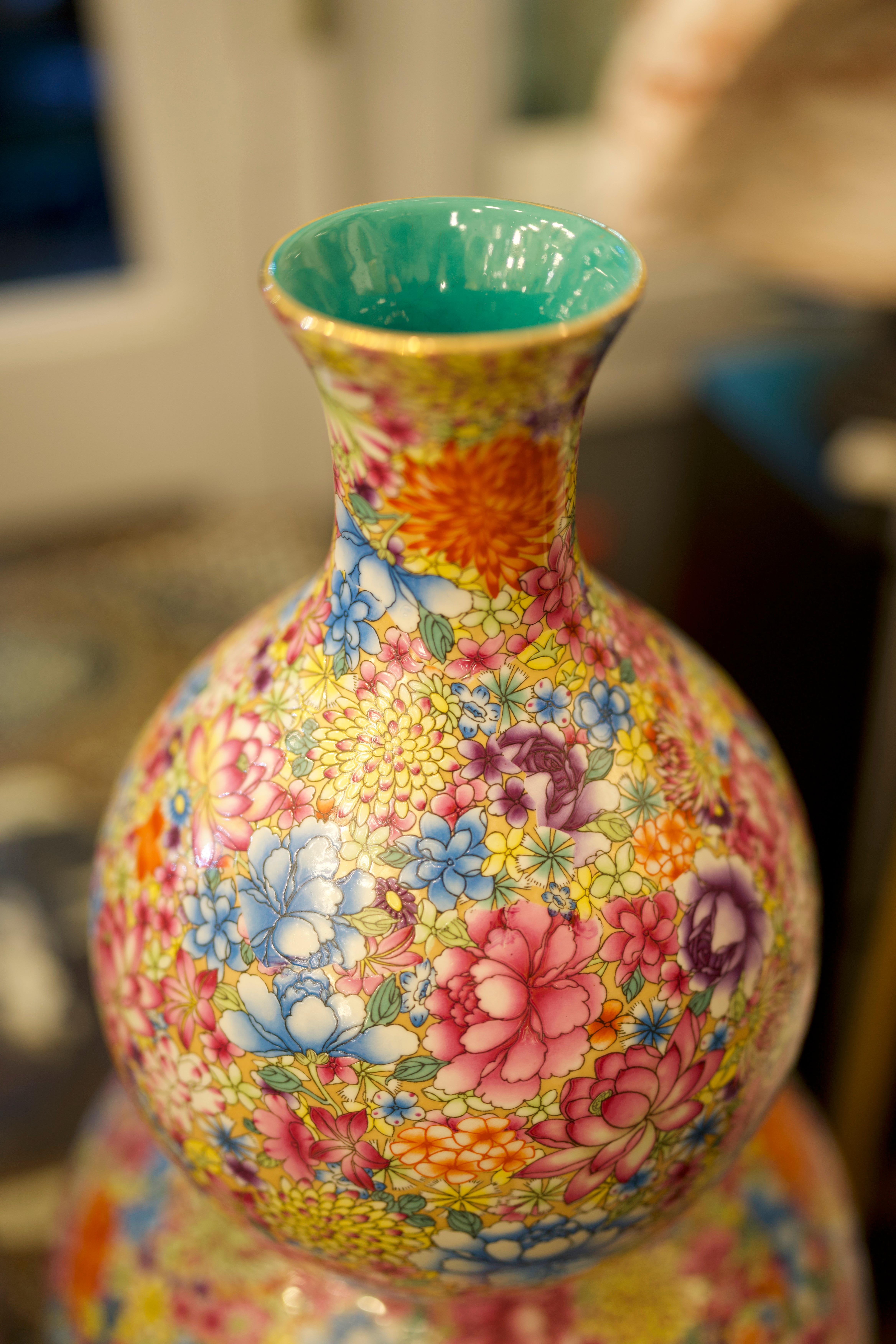Pair of Oriental Double-Gourd Mille-Fleur Vases, 20th Century For Sale 3