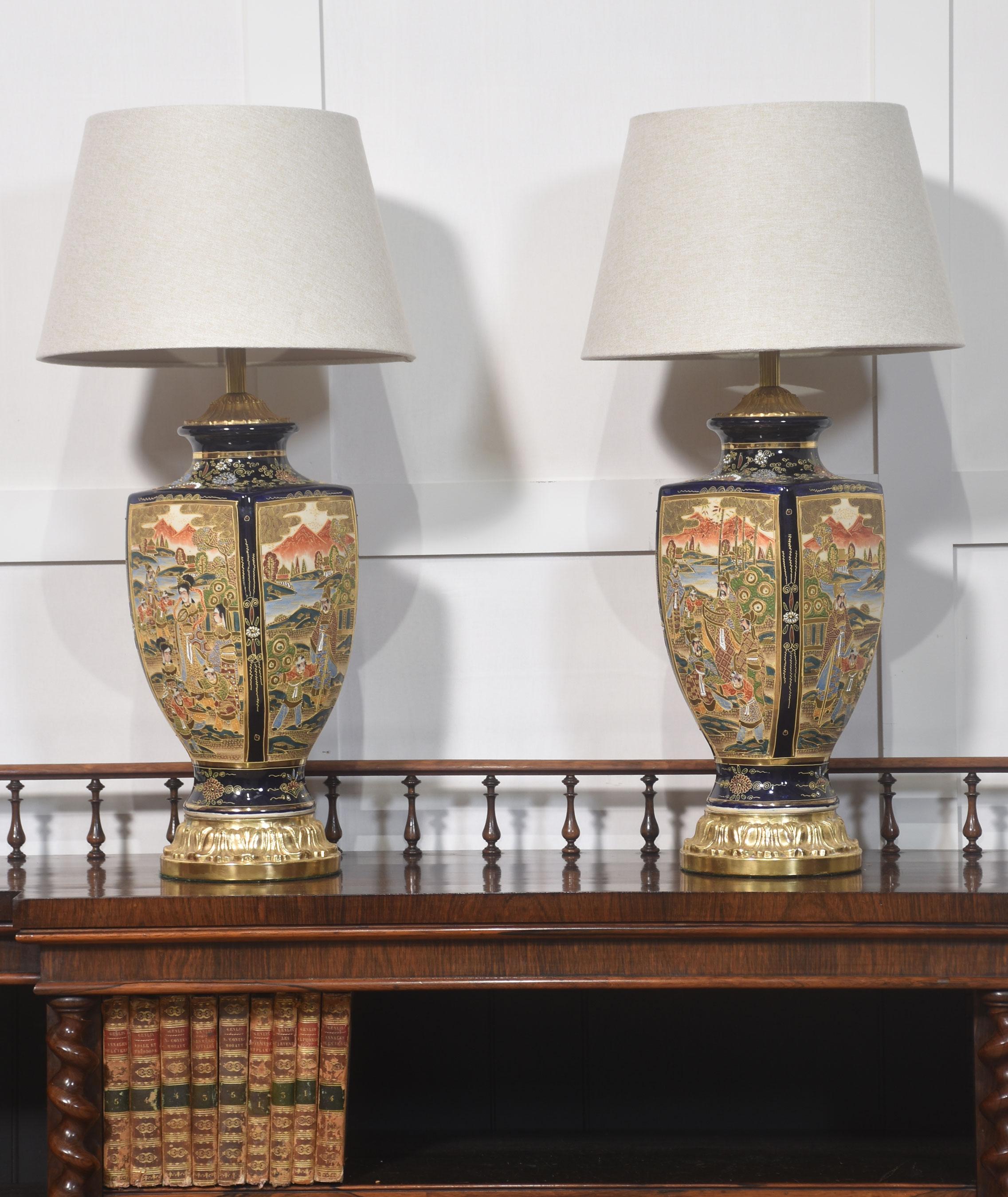 Japanese Pair of Oriental table lamps