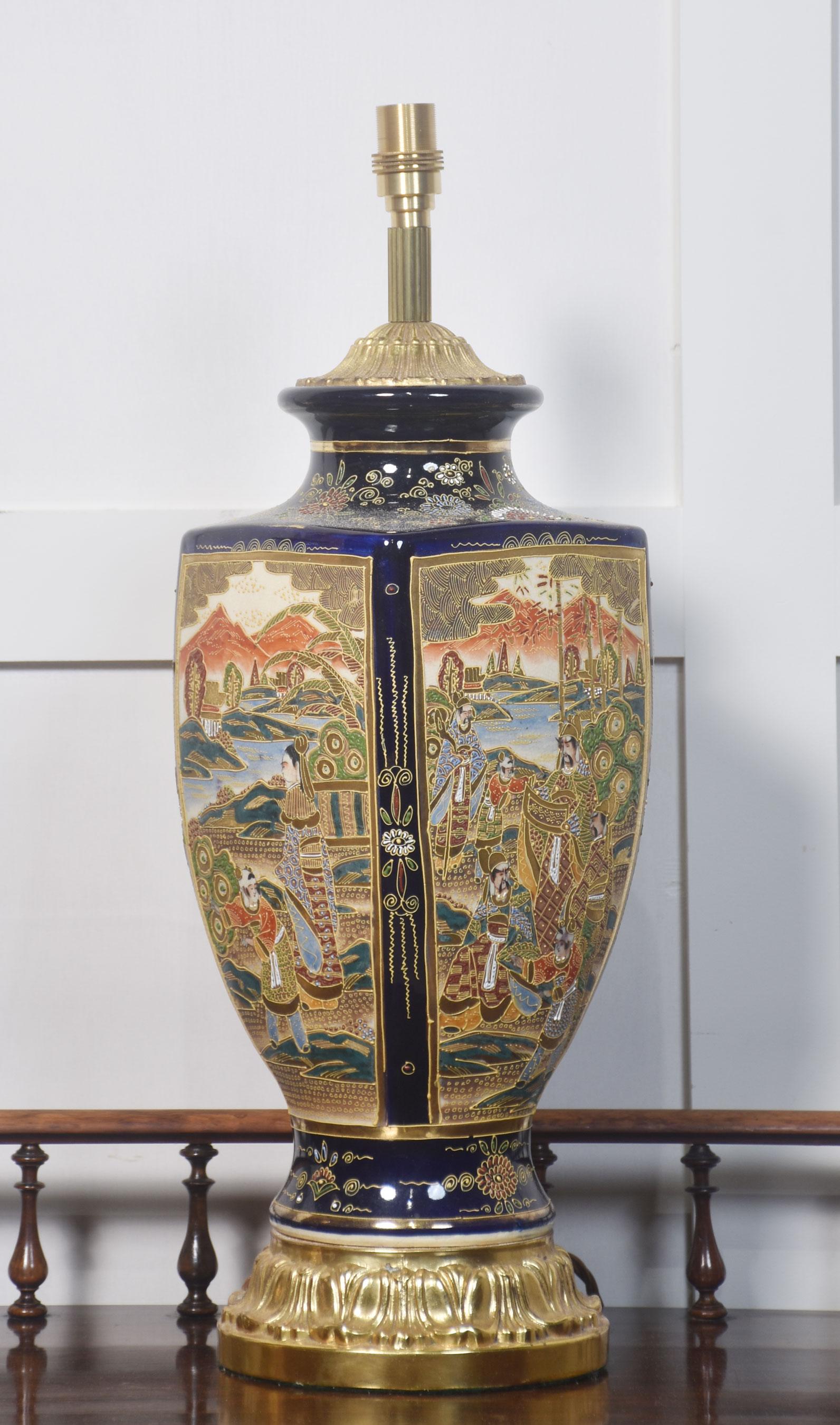 Pair of Oriental table lamps 2