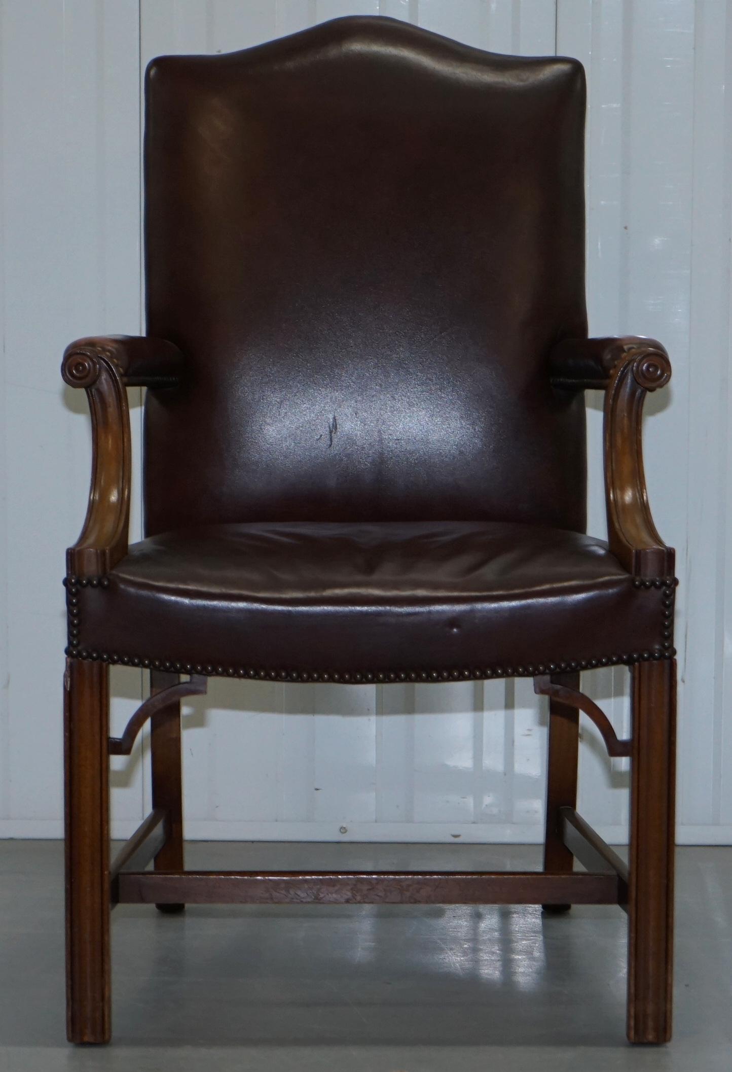 Pair of Original 1930s Hillcrest Vintage Brown Leather Gainsborough Armchairs 10