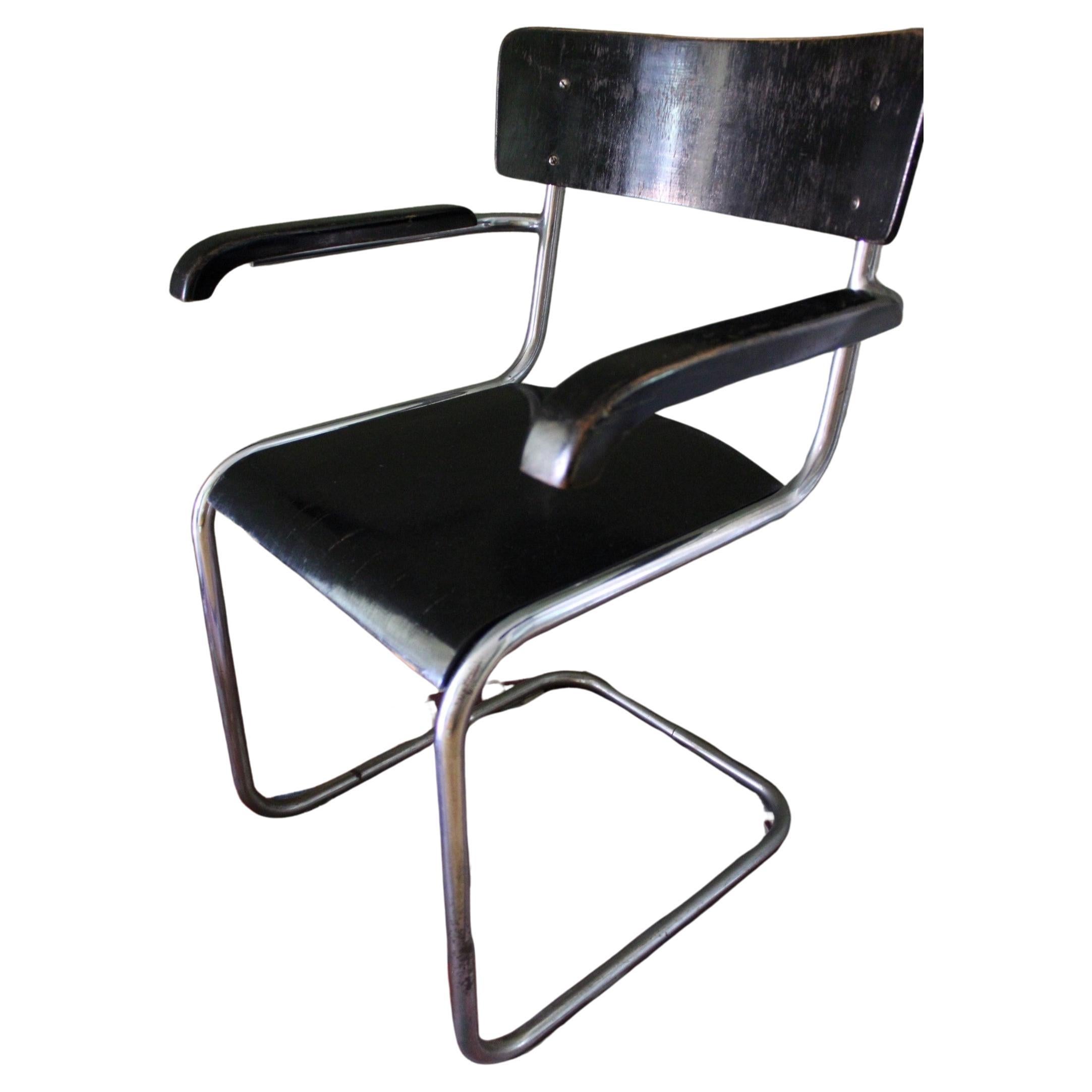 Pair of Original 1930s Tubular Cantilever Bauhaus Chairs by Vichr, Czech
