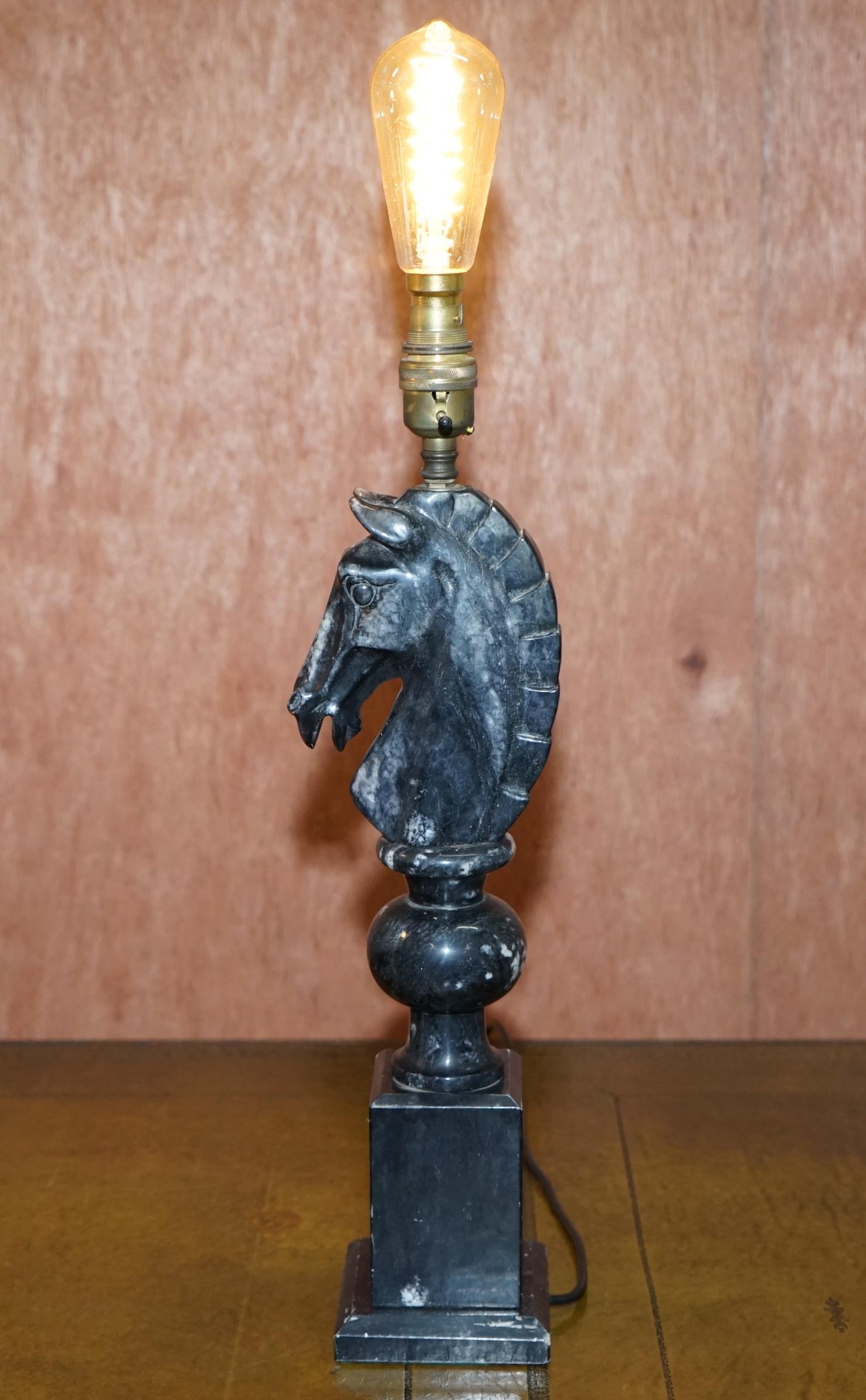 Pair of Original 1950s Italian Carrara Marble Chess Horse Lamps Fully Serviced For Sale 8