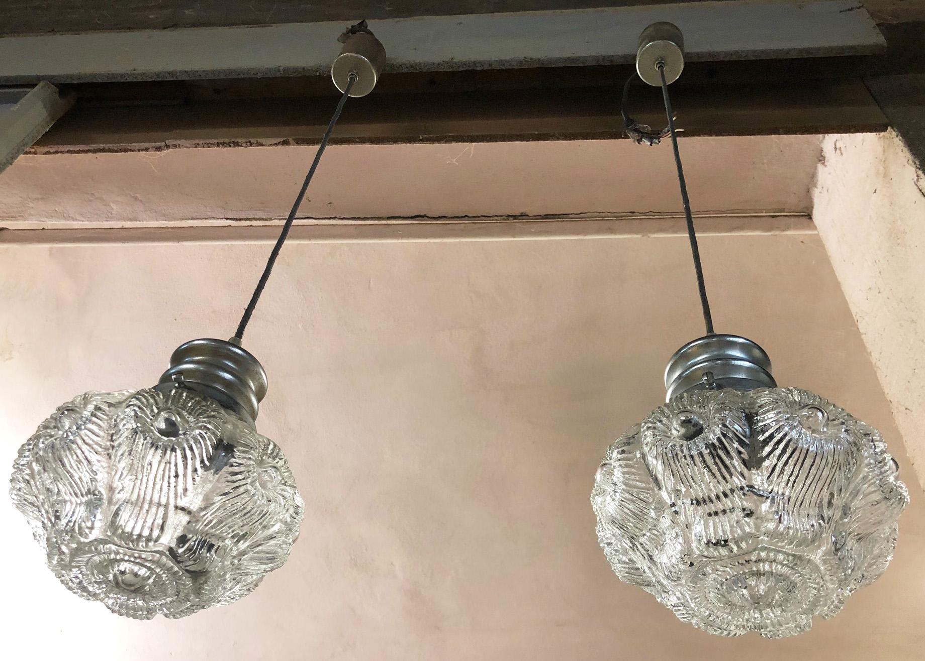 Mid-Century Modern Pair of Original 1960s Italian Chandeliers with Floral-Shaped Glass and Chromed For Sale