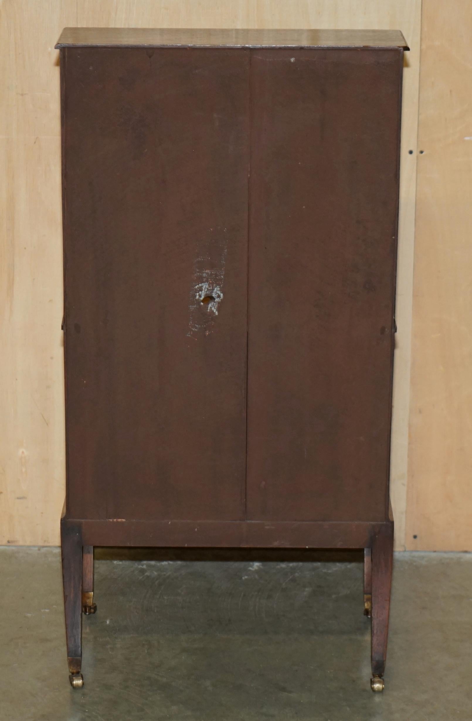 COPPIA DI LIBRERIE ORIGINALI ANTICHE REGENCY CiRCA 1815 DWARF OPEN WATERFALL in vendita 4