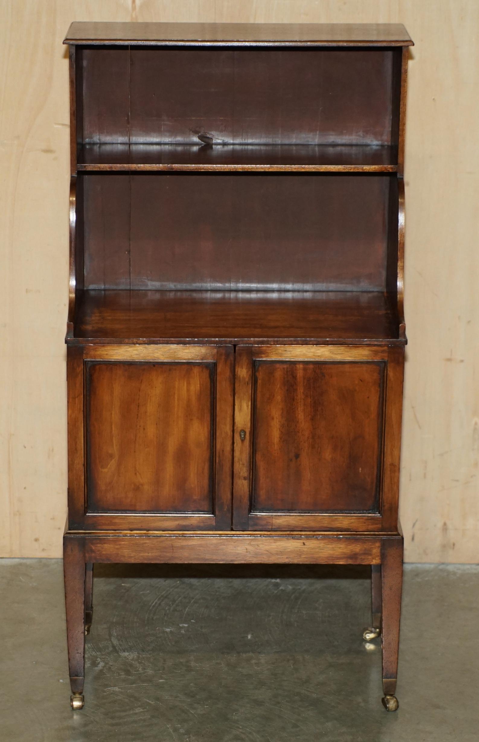 COPPIA DI LIBRERIE ORIGINALI ANTICHE REGENCY CiRCA 1815 DWARF OPEN WATERFALL in vendita 8