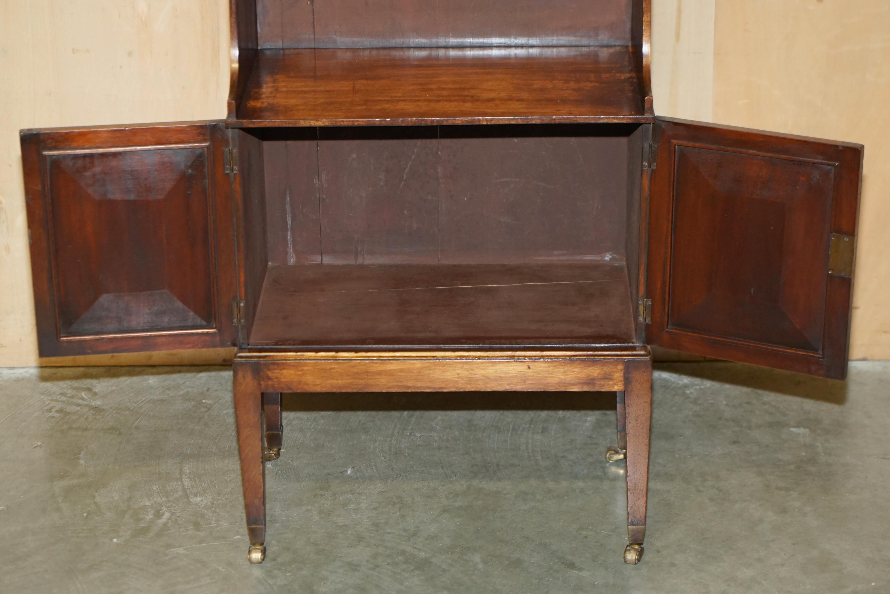 COPPIA DI LIBRERIE ORIGINALI ANTICHE REGENCY CiRCA 1815 DWARF OPEN WATERFALL in vendita 12