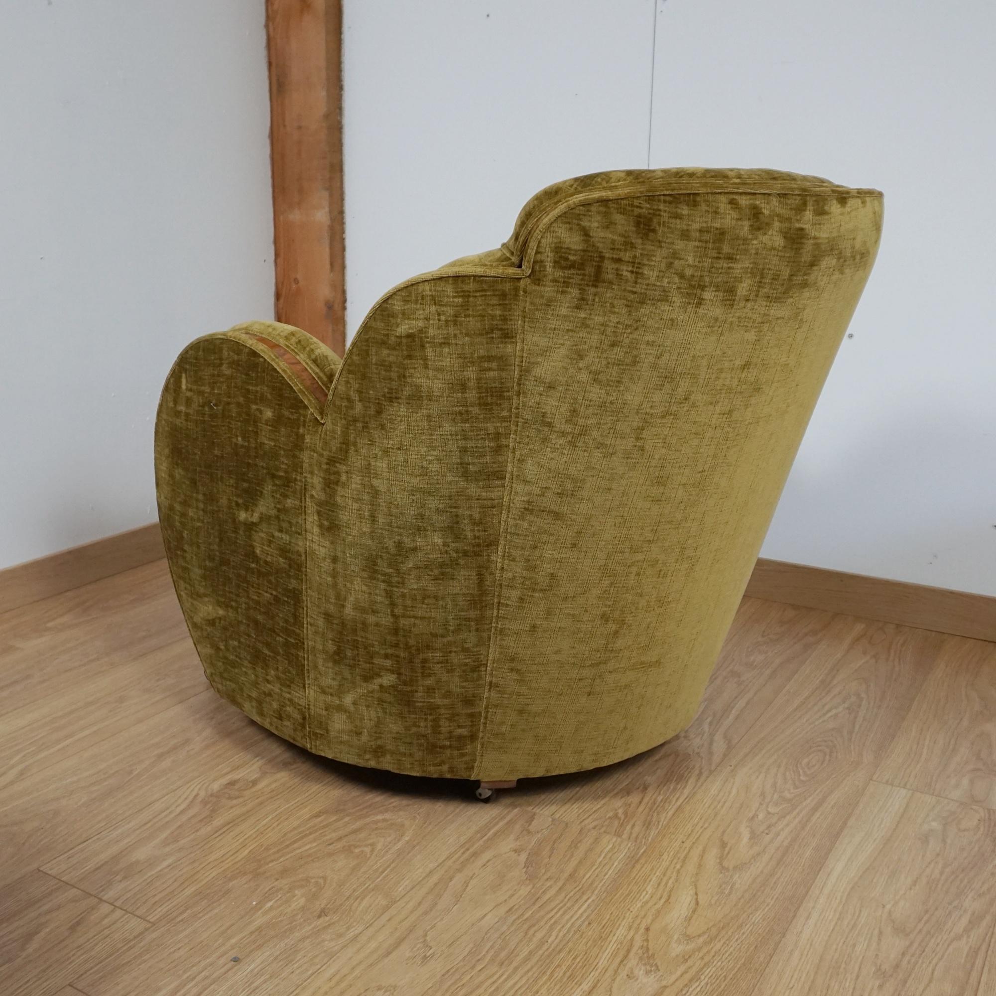 Tissu Paire d'œuvres d'art originales ``Chairs à nuages``. en vente