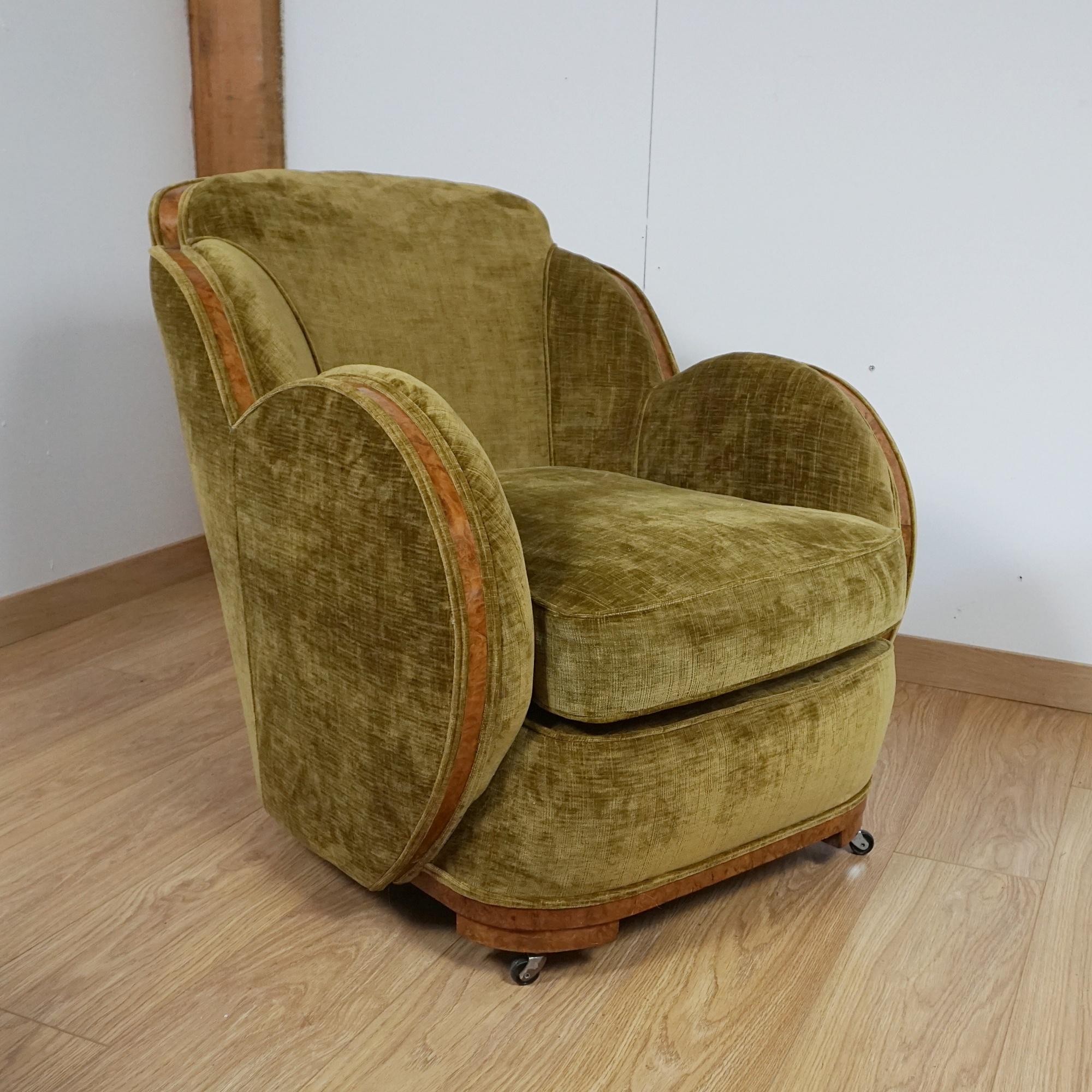 Paire d'œuvres d'art originales ``Chairs à nuages``. en vente 2