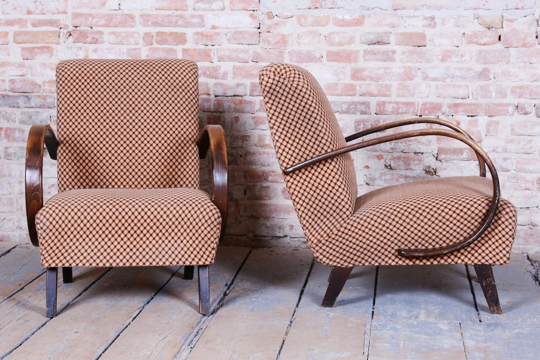 Milieu du XXe siècle Paire de fauteuils Art déco originaux, par J. Halabala pour UP Závody, République tchèque, années 1930 en vente