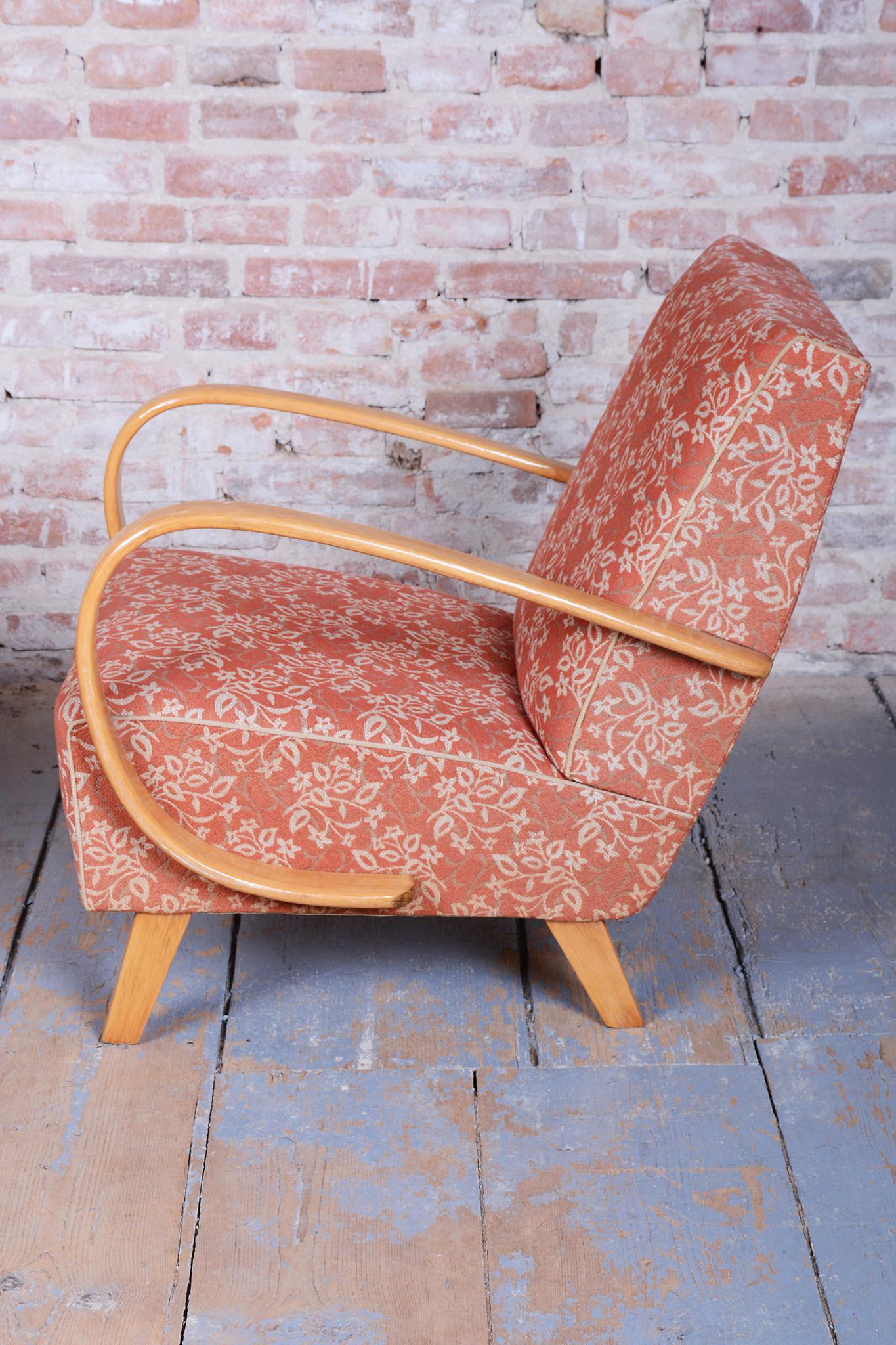 Pareja de sillones art déco originales, de J. Halabala para UP Závody, República Checa, años 30 Tela en venta