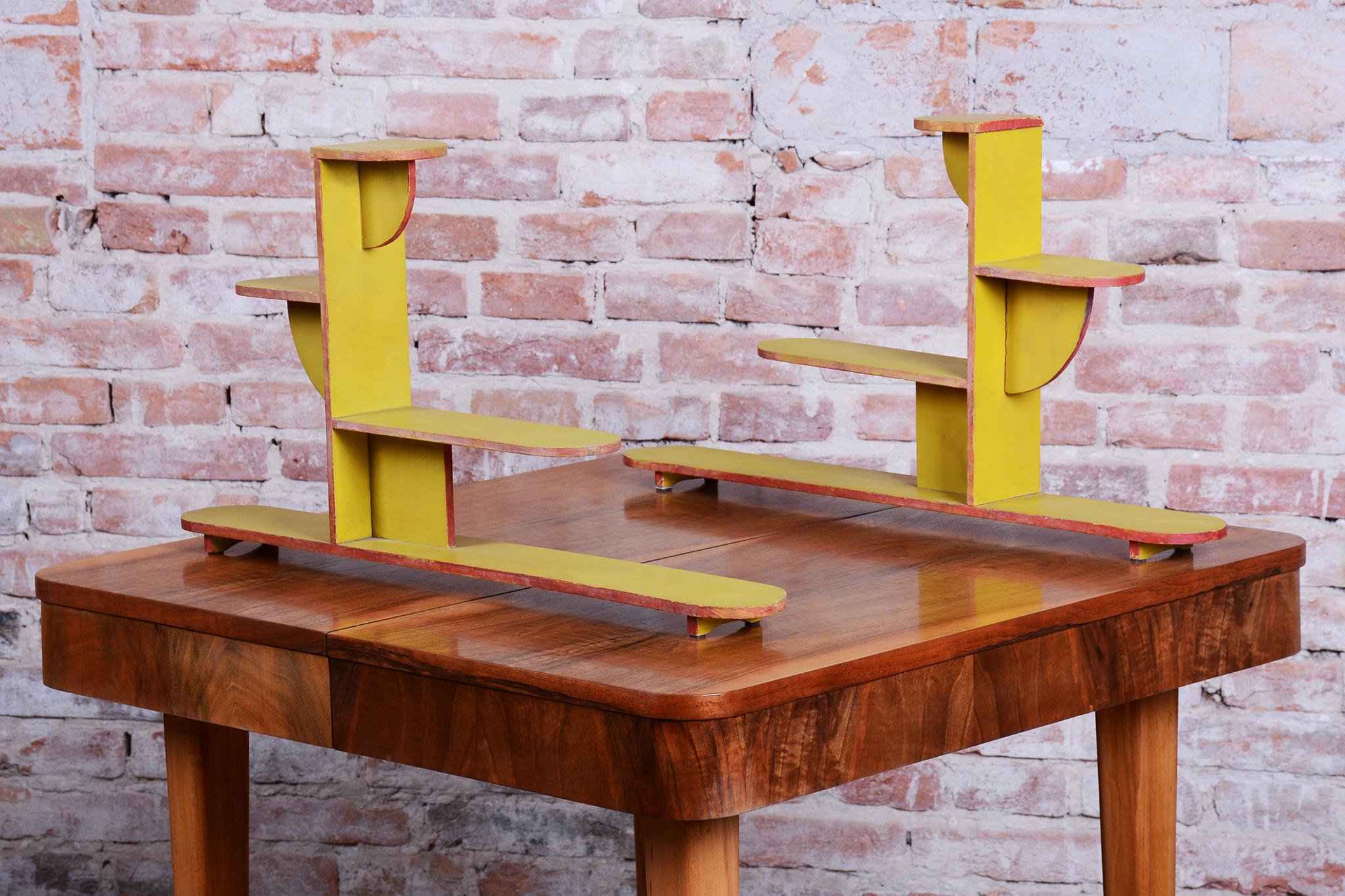 Paire de porte-fleurs originaux Art déco, Wood Wood laqué, Tchèque, années 1930 en vente 1