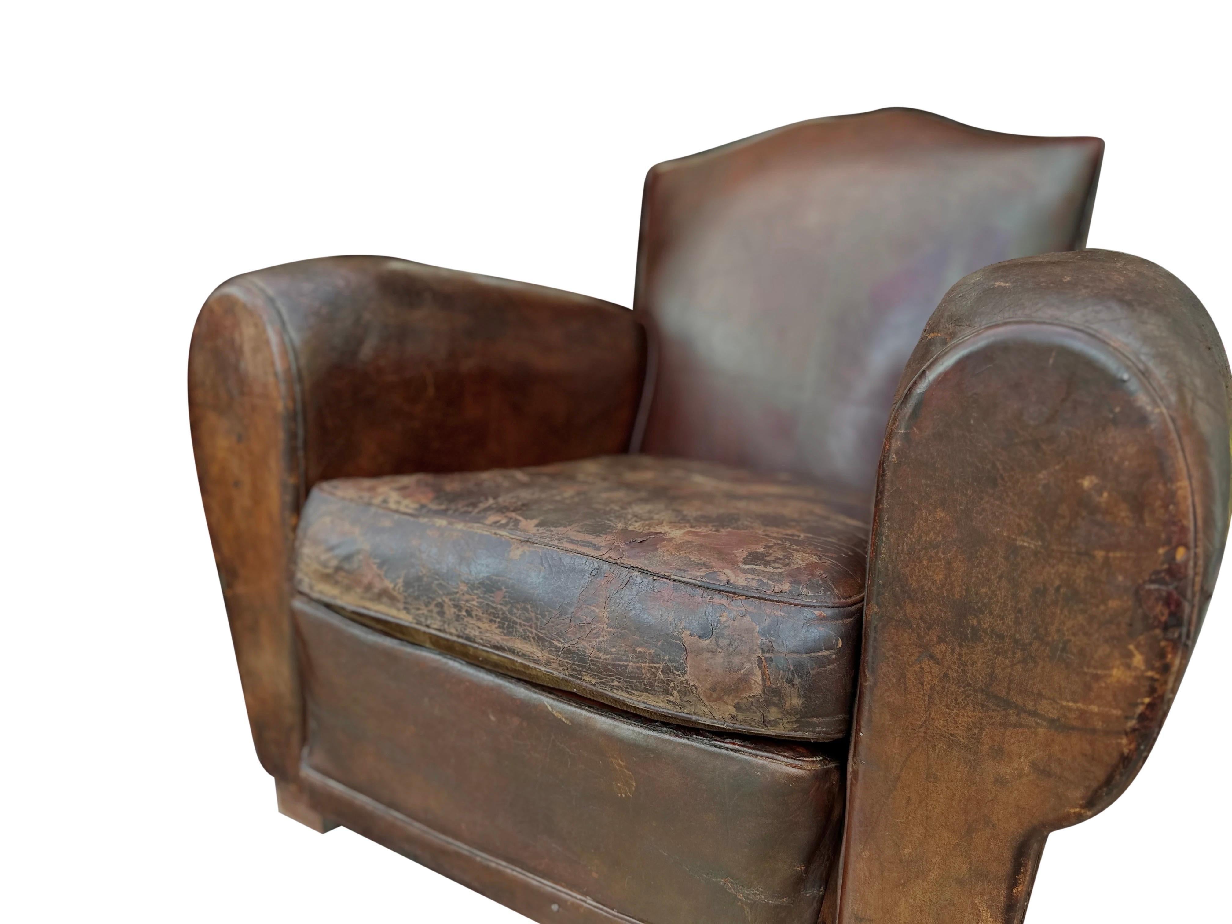 Pair of original Art Deco moustache French leather club chairs - 1930. For Sale 6