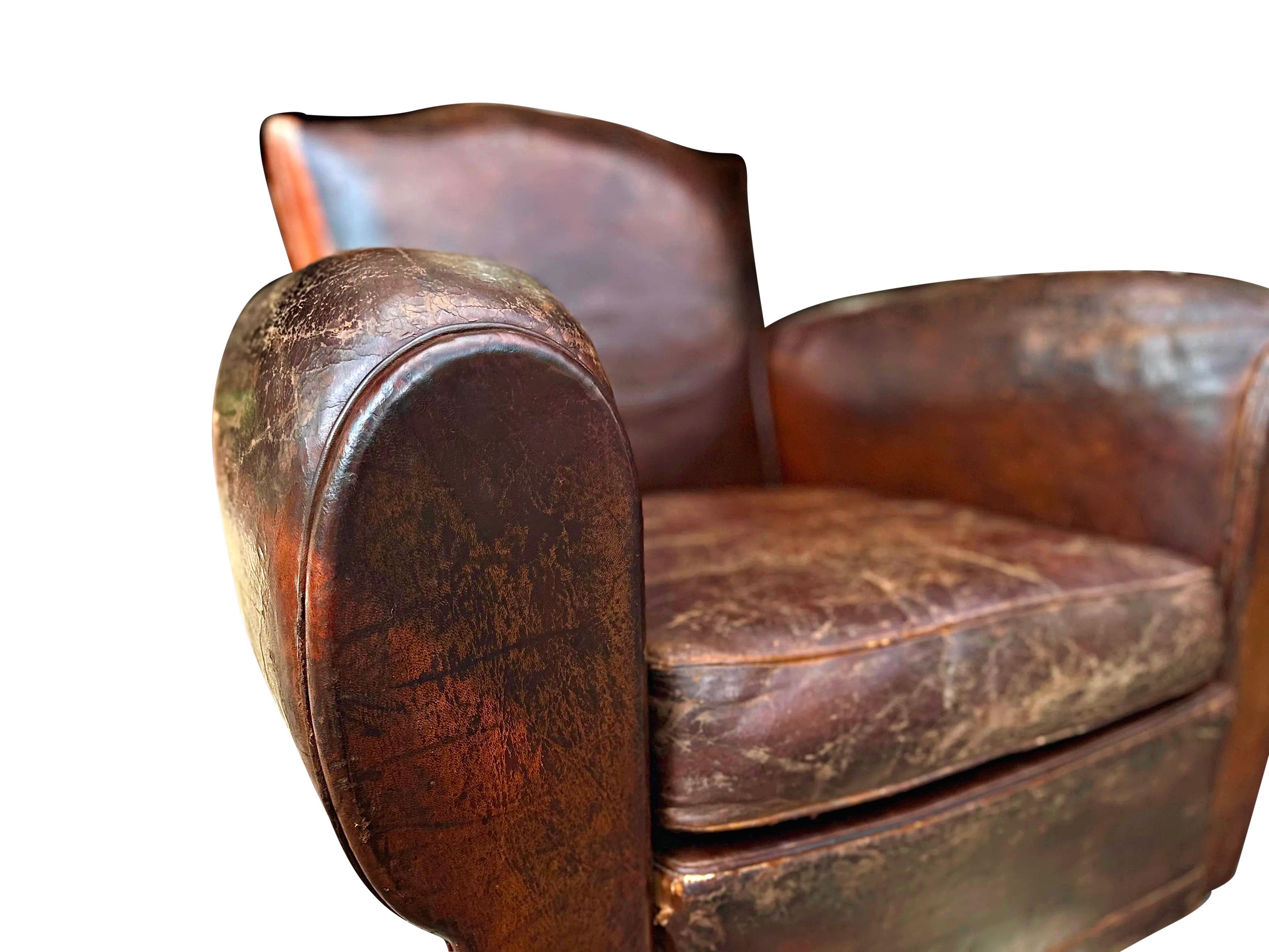 Pair of original Art Deco moustache French leather club chairs - 1930. For Sale 2