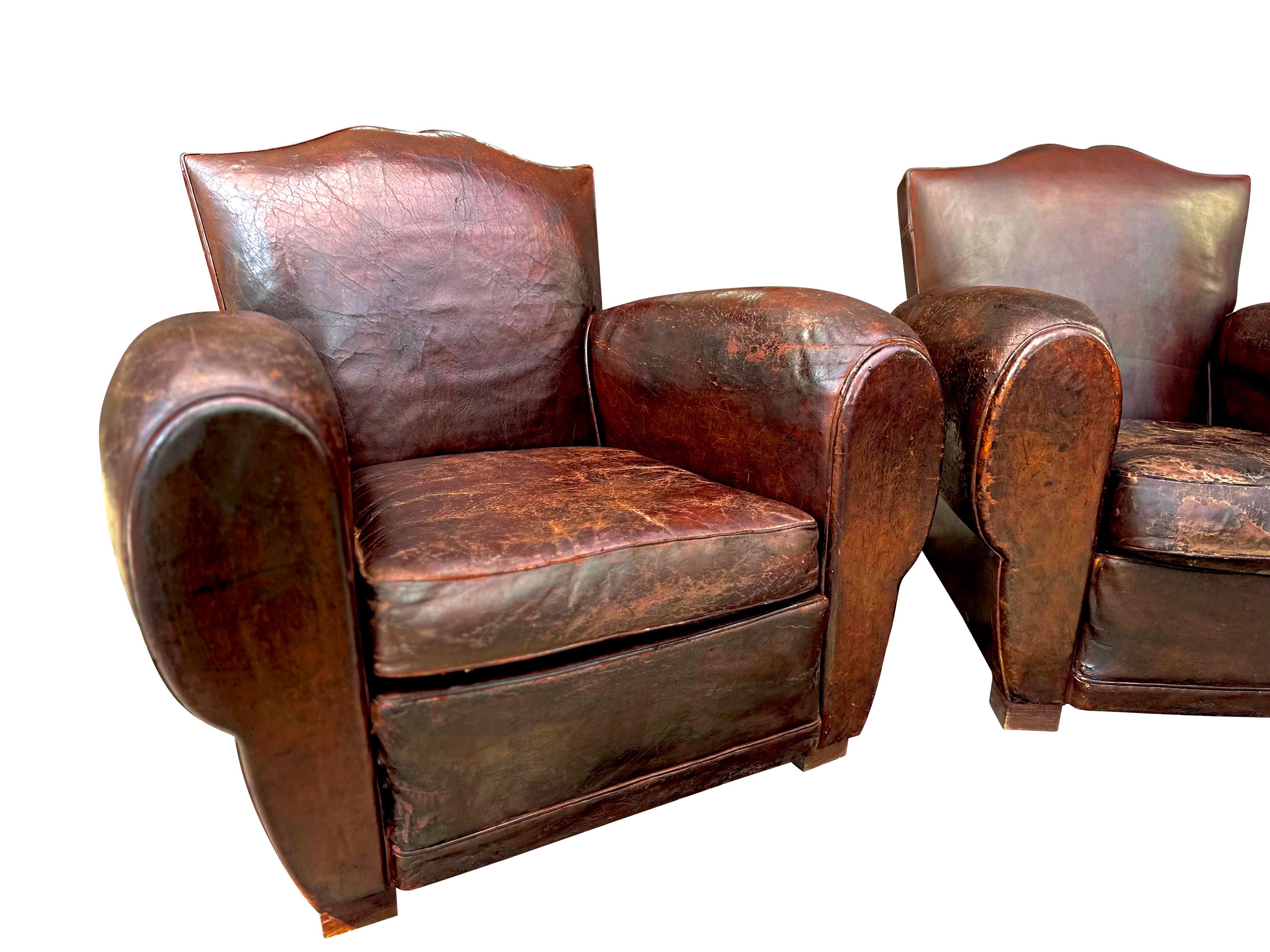 Pair of original Art Deco moustache French leather club chairs - 1930. For Sale 4
