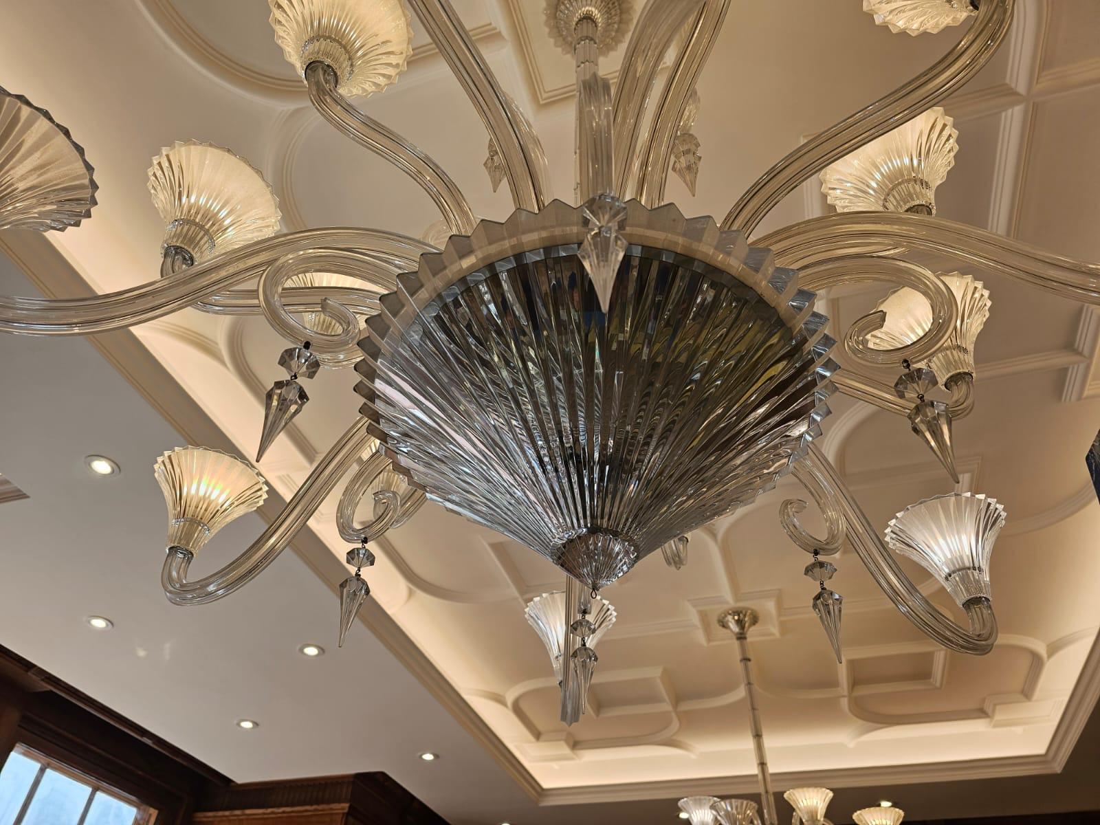 Pair of original Bacarrat Mille Nuits 18L crystal chandeliers im Angebot 7