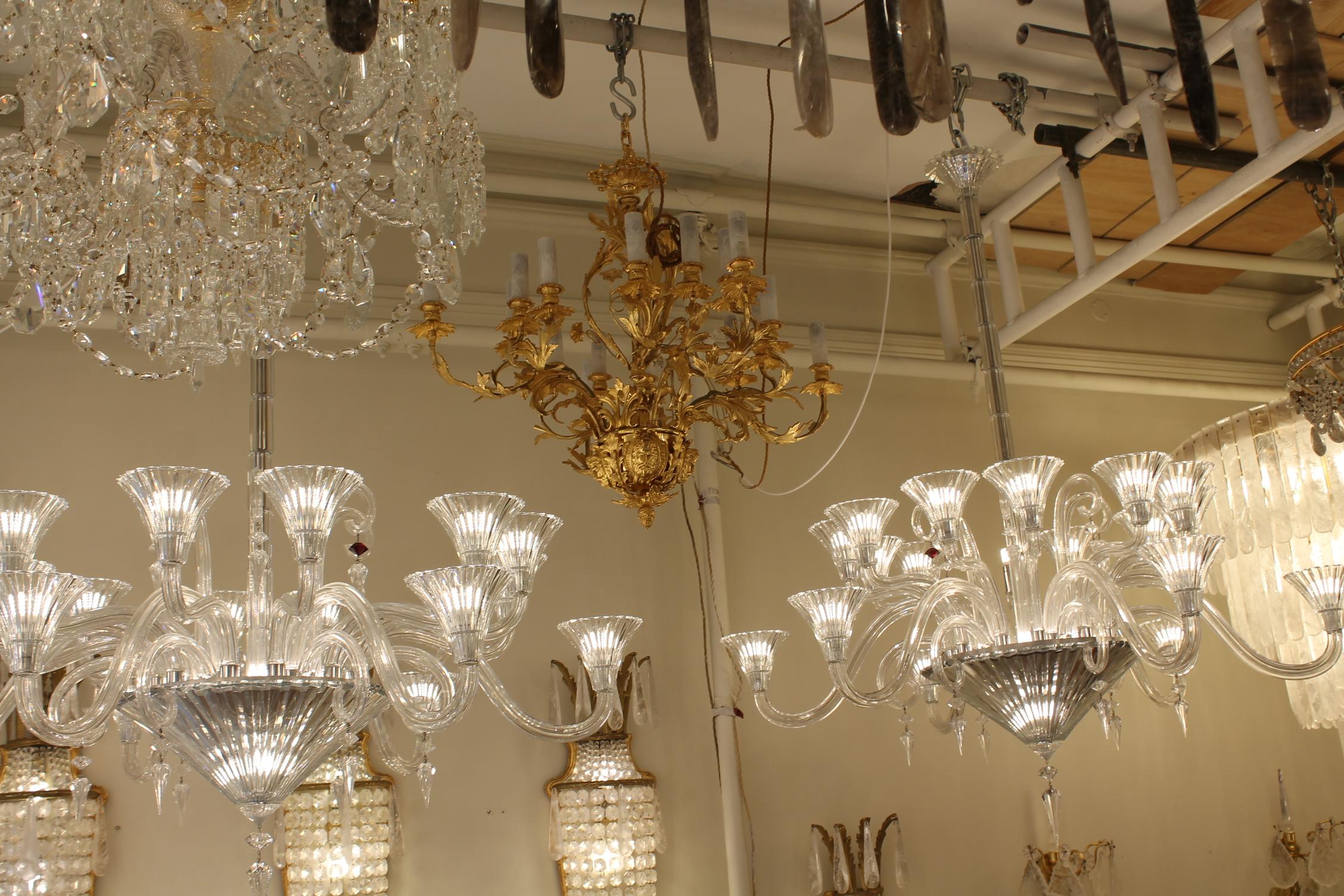 Pair of original Bacarrat Mille Nuits 18L crystal chandeliers im Angebot 10