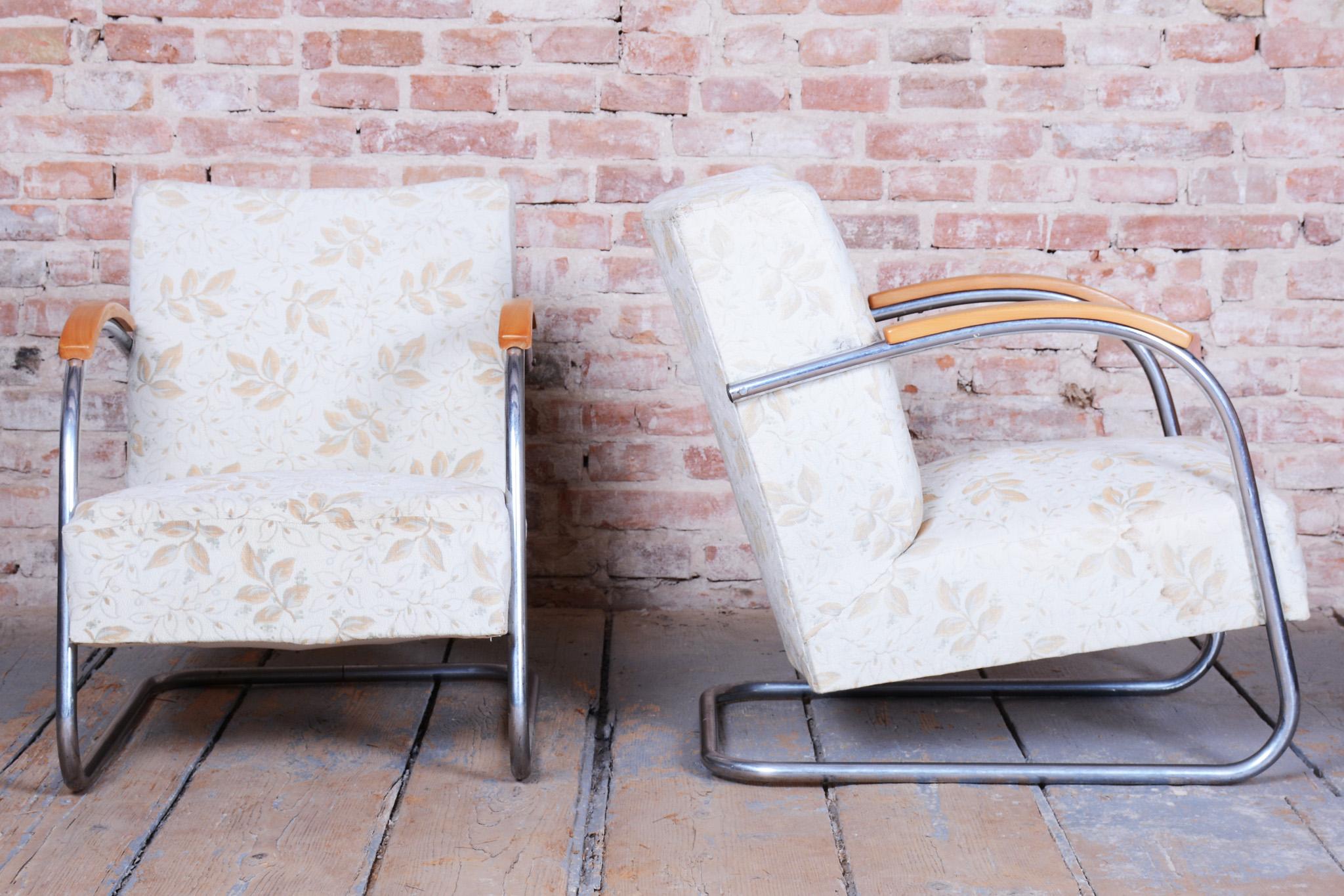 Paire de fauteuils Bauhaus originaux, par Mücke & Melder, hêtre, chrome, tchèque, années 1930 Bon état - En vente à Brandys nad Labem, Středočeský kraj