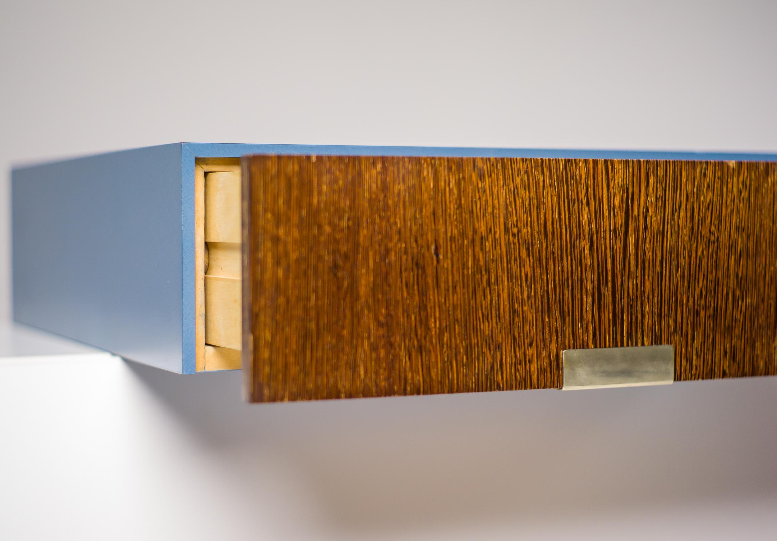 Danois Paire de tiroirs d'origine de l'hôtel Royal SAS d'Arne Jacobsen, Copenhague en vente