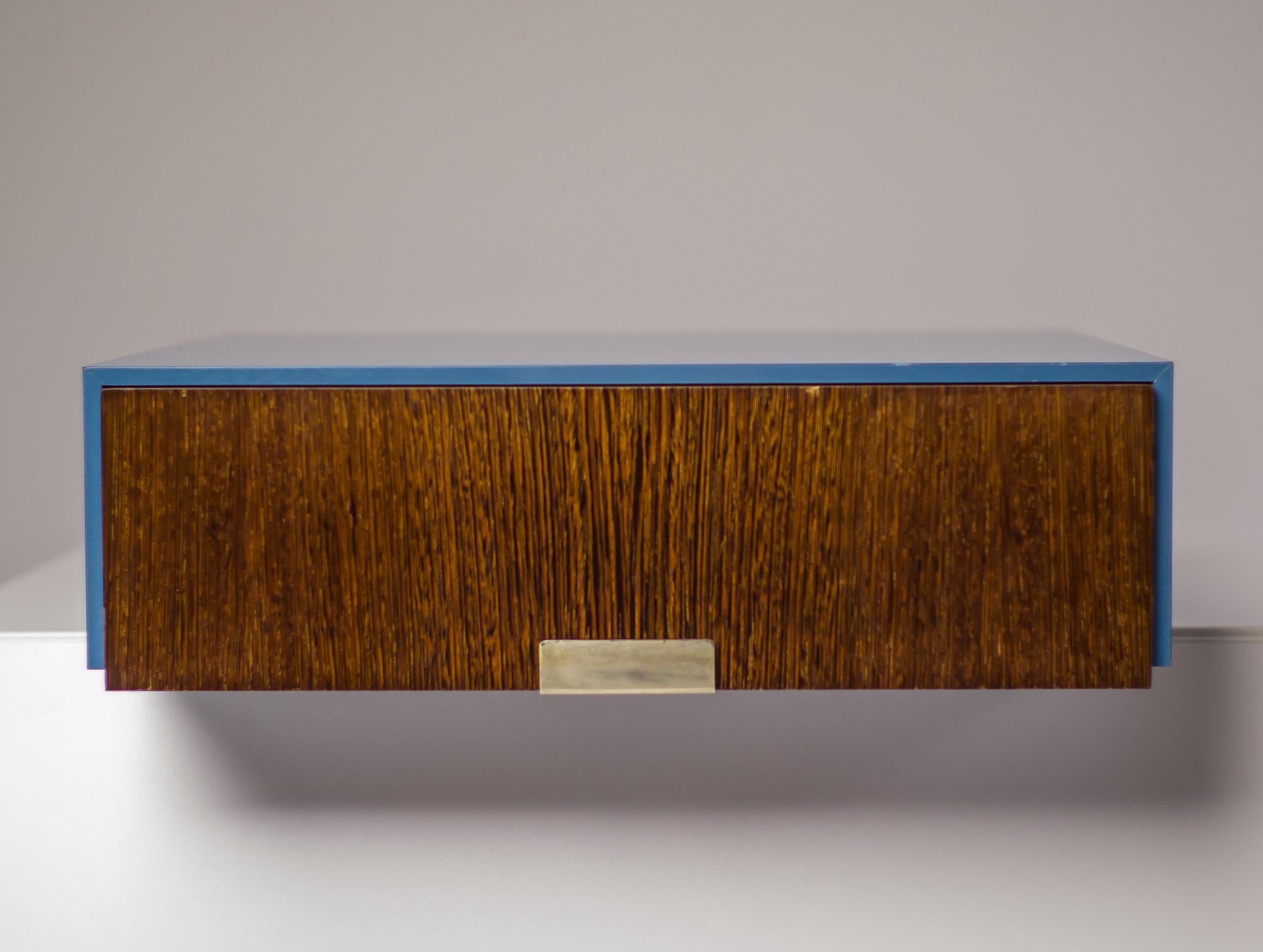 Milieu du XXe siècle Paire de tiroirs d'origine de l'hôtel Royal SAS d'Arne Jacobsen, Copenhague en vente