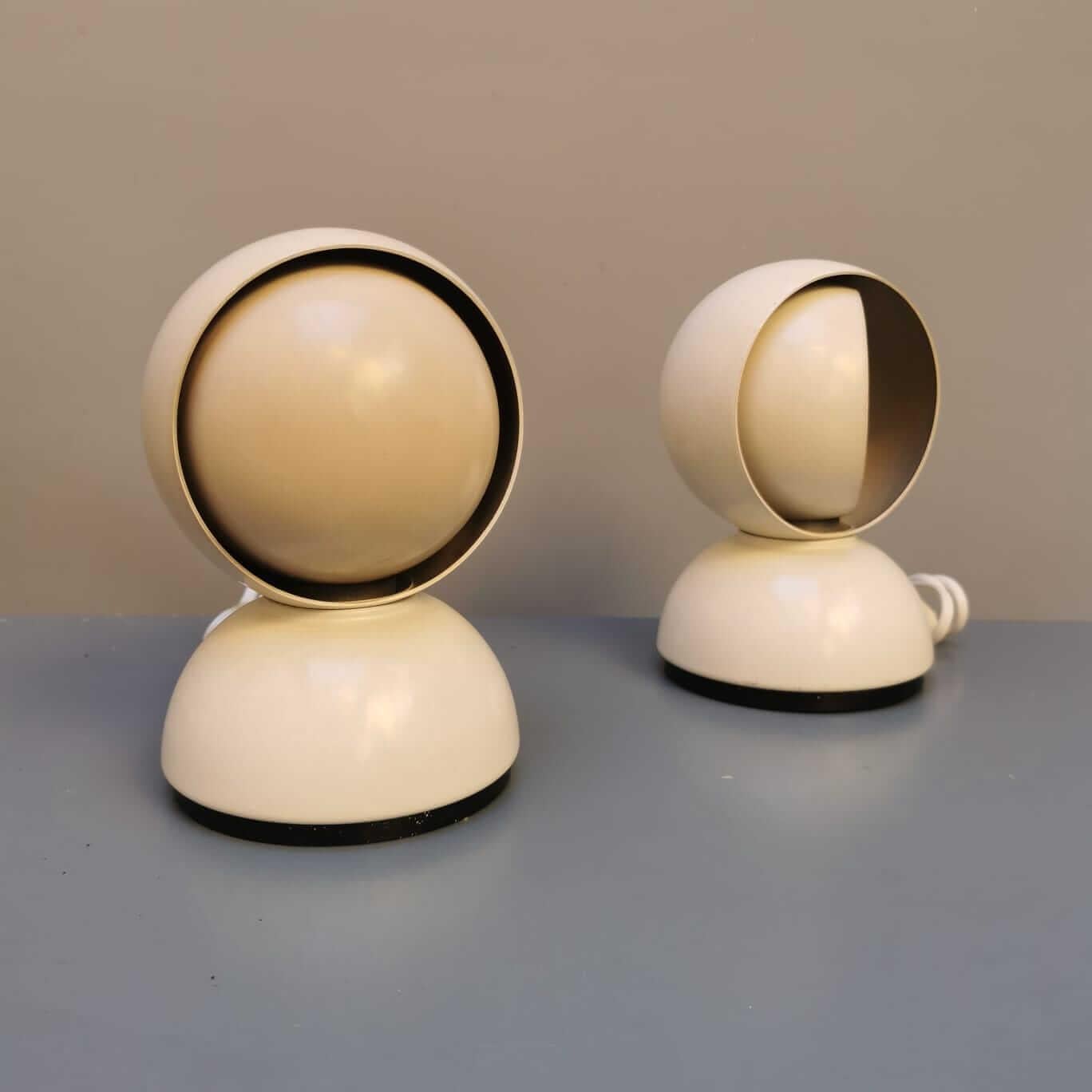 Pair of Original Eclisse Lamps, Vico Magistretti, Artemide, 60s In Good Condition For Sale In Milano, Lombardia