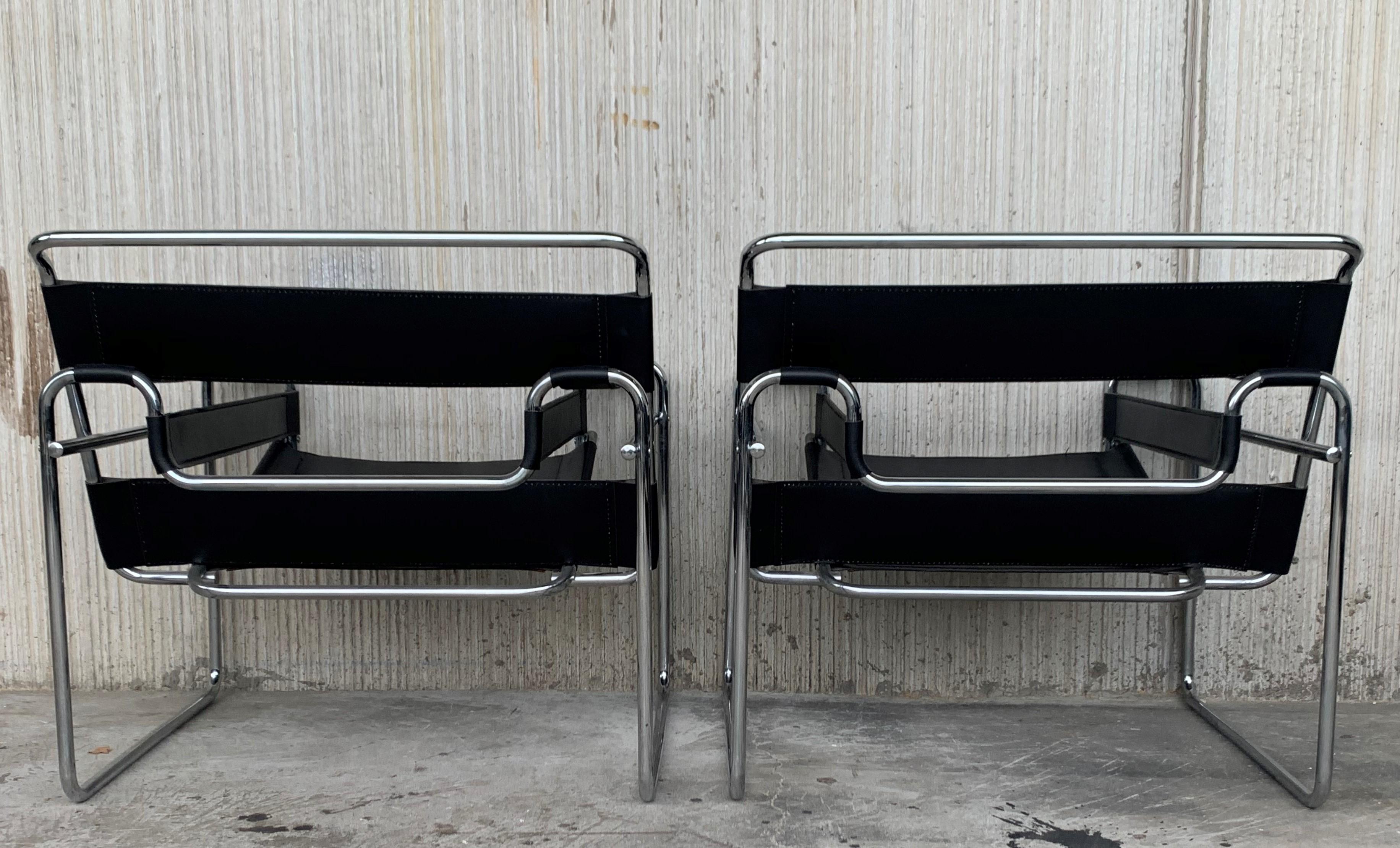 Pair of Original Gavina Wassily Chairs by Marcel Breuer in Black Leather In Good Condition In Miami, FL