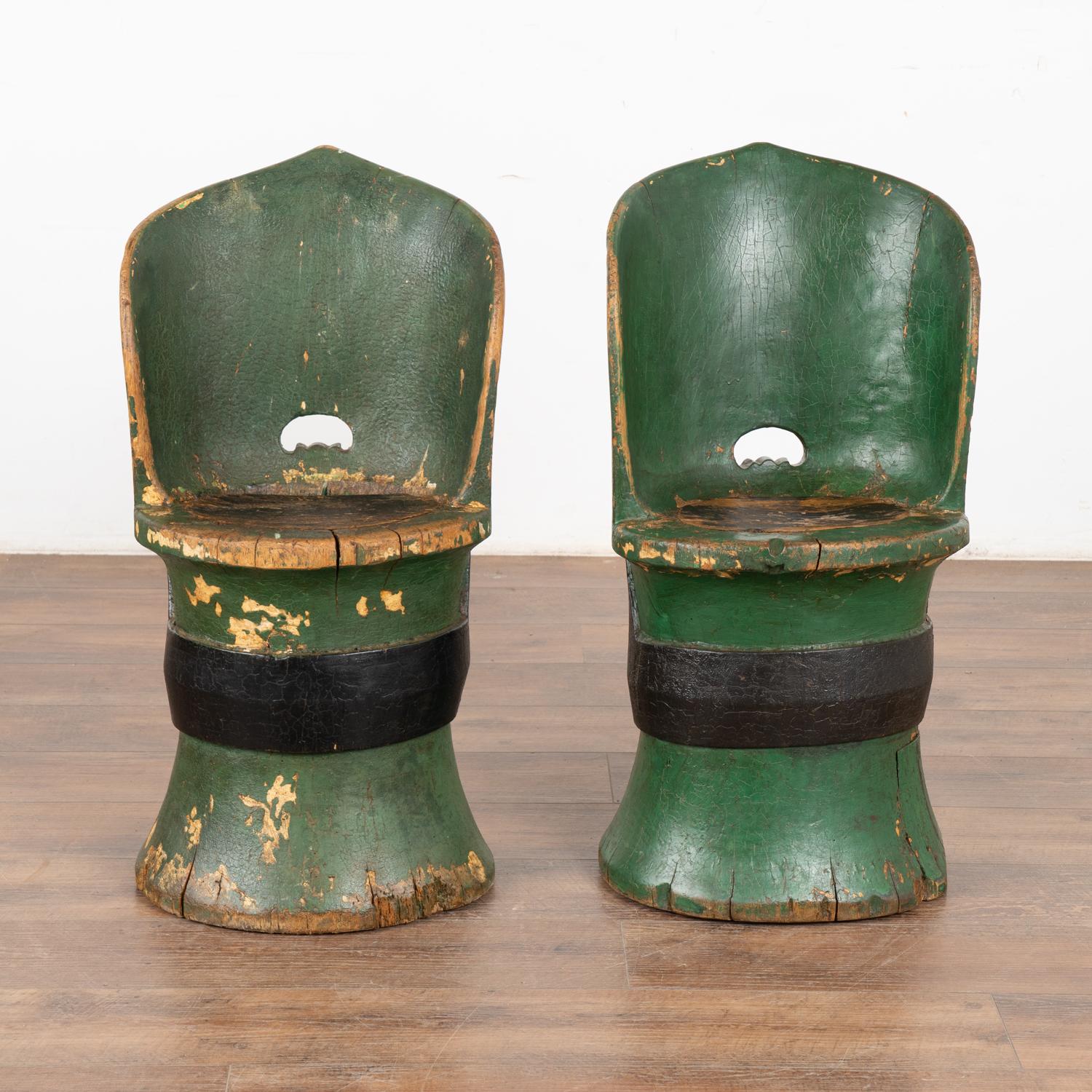 Folk Art Pair of Original Green Painted Kubbestol Chairs, Sweden circa 1880 For Sale