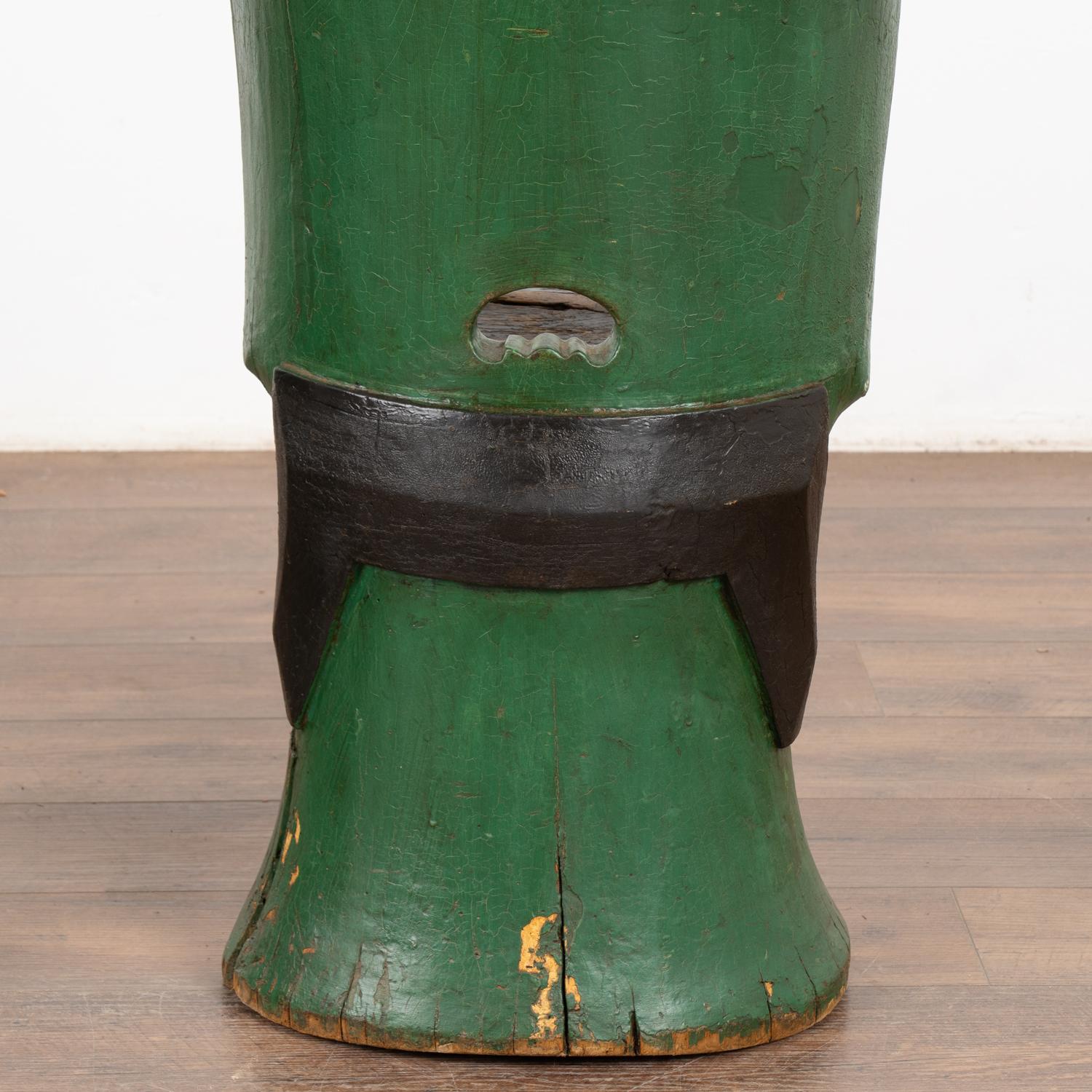 Pair of Original Green Painted Kubbestol Chairs, Sweden circa 1880 For Sale 1