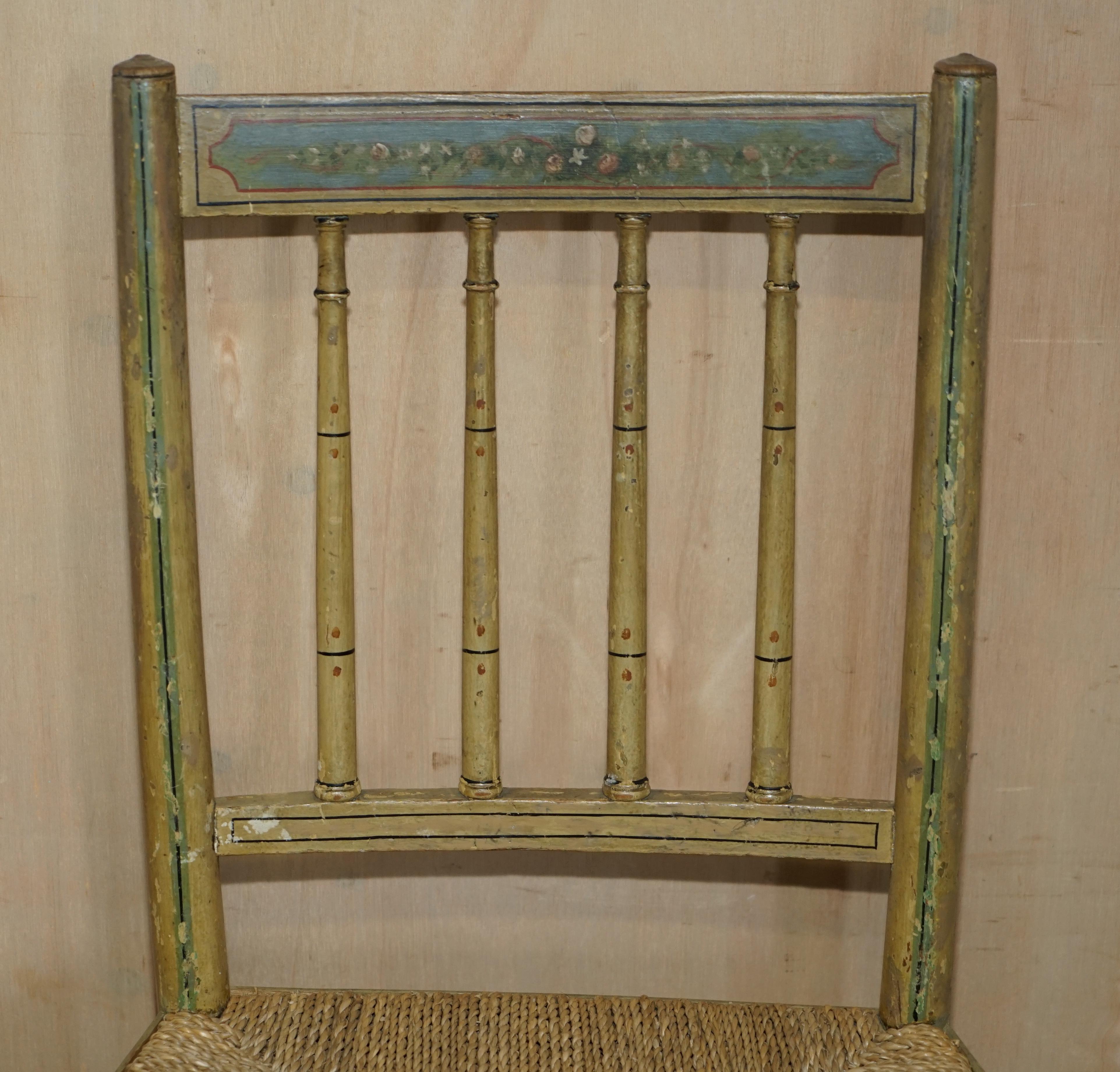 Pärchen originaler handbemalter antiker Regenerationsstühle aus der Zeit um 1810-1820 (Englisch) im Angebot