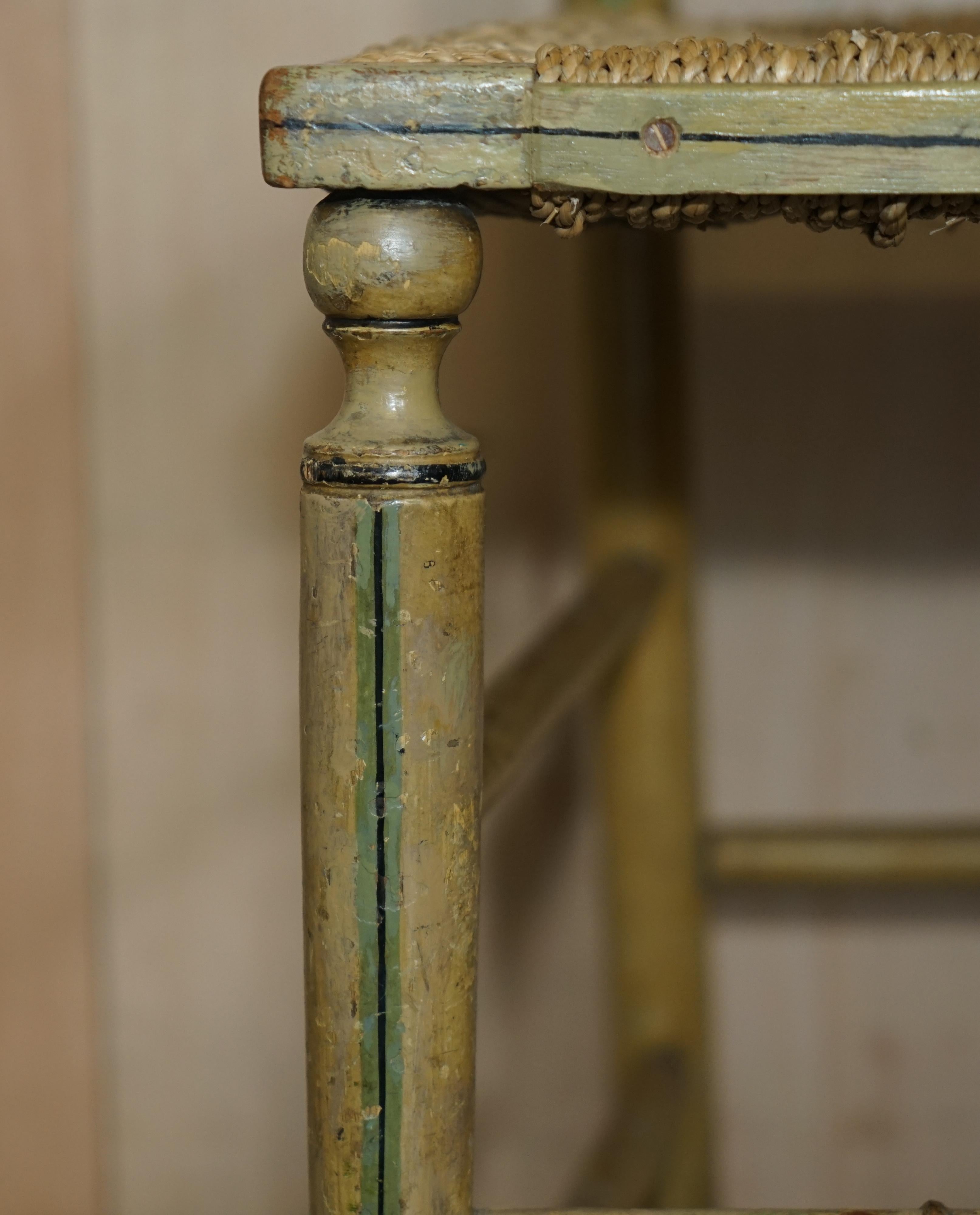 Pärchen originaler handbemalter antiker Regenerationsstühle aus der Zeit um 1810-1820 im Angebot 2