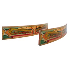 Paire de panneaux de signalisation originaux en bois peints à la main, datant des années 1950 environ