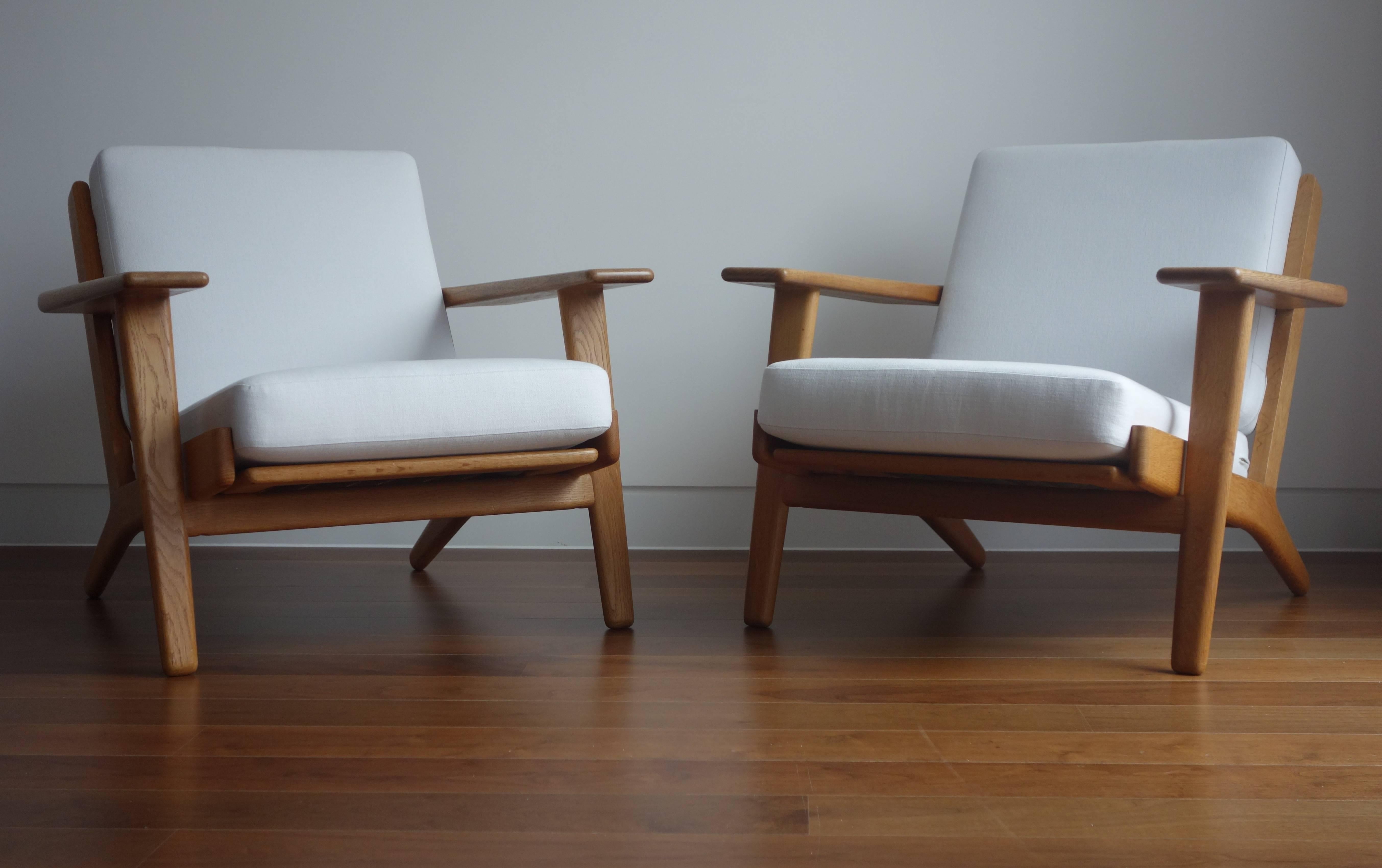 Mid-20th Century Single Hans Wegner GE290 Plank Lounge Chairs for GETAMA