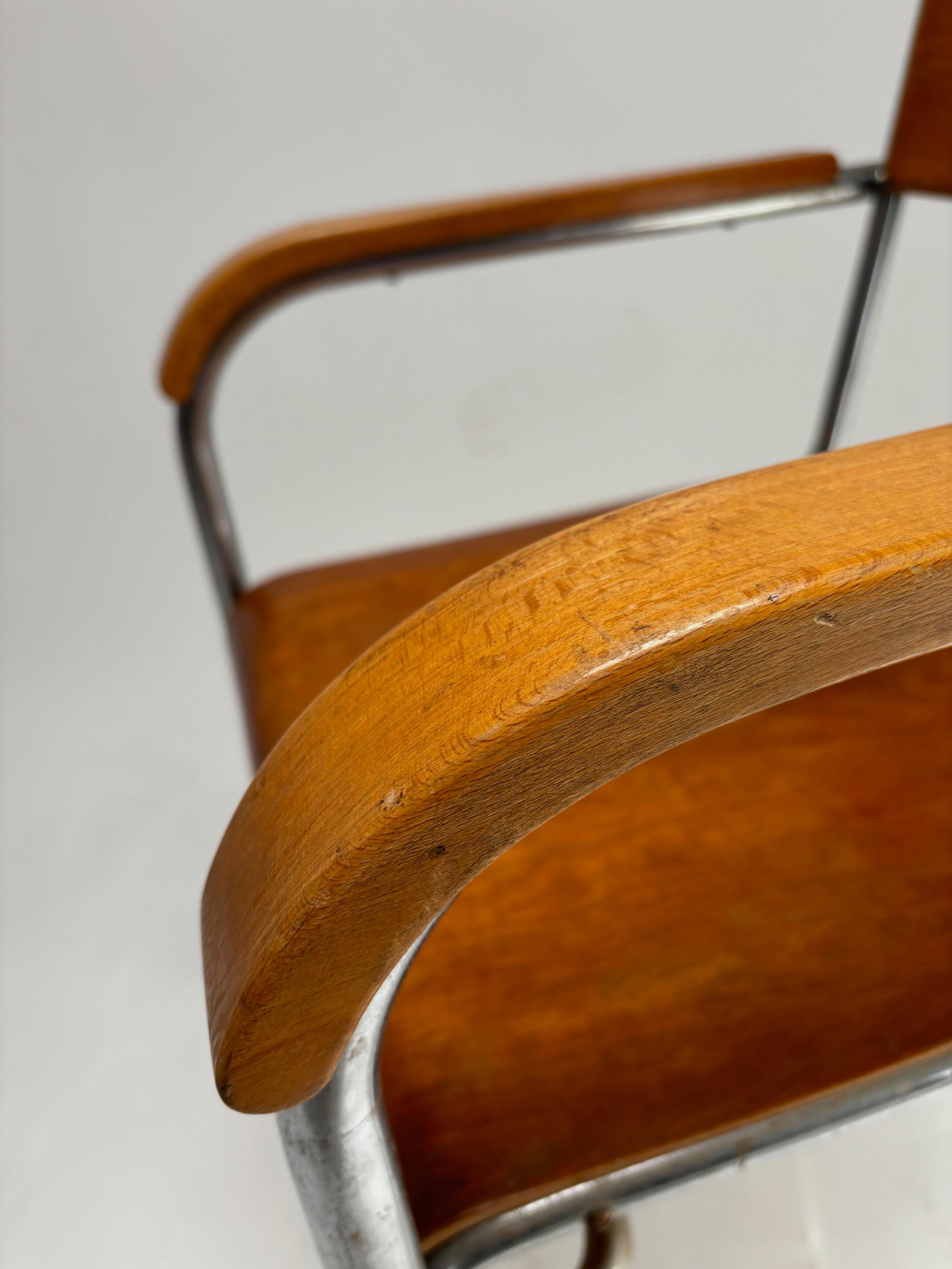 Pair of original  Italian Bauhaus Armchairs produced by Cova, Milan 1930s For Sale 5