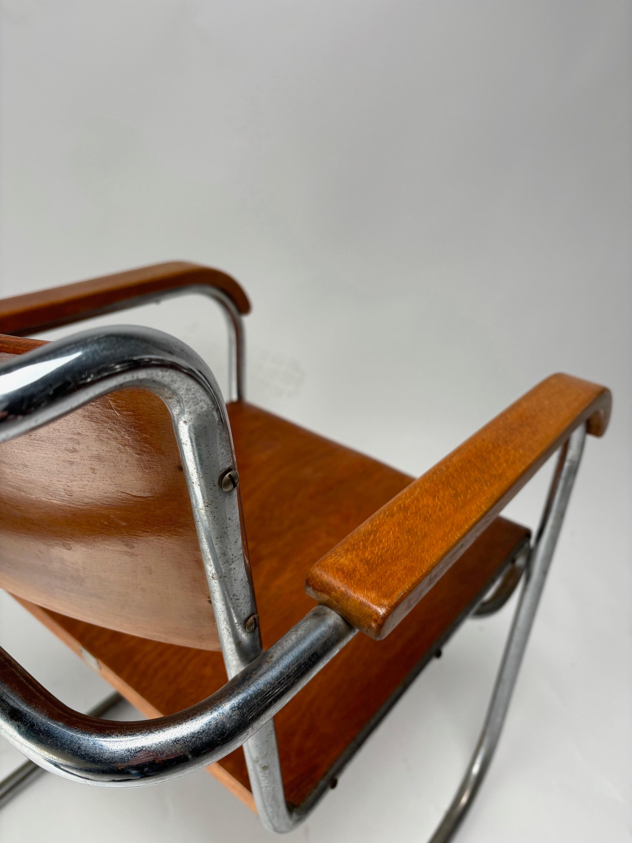 Pair of original  Italian Bauhaus Armchairs produced by Cova, Milan 1930s For Sale 1