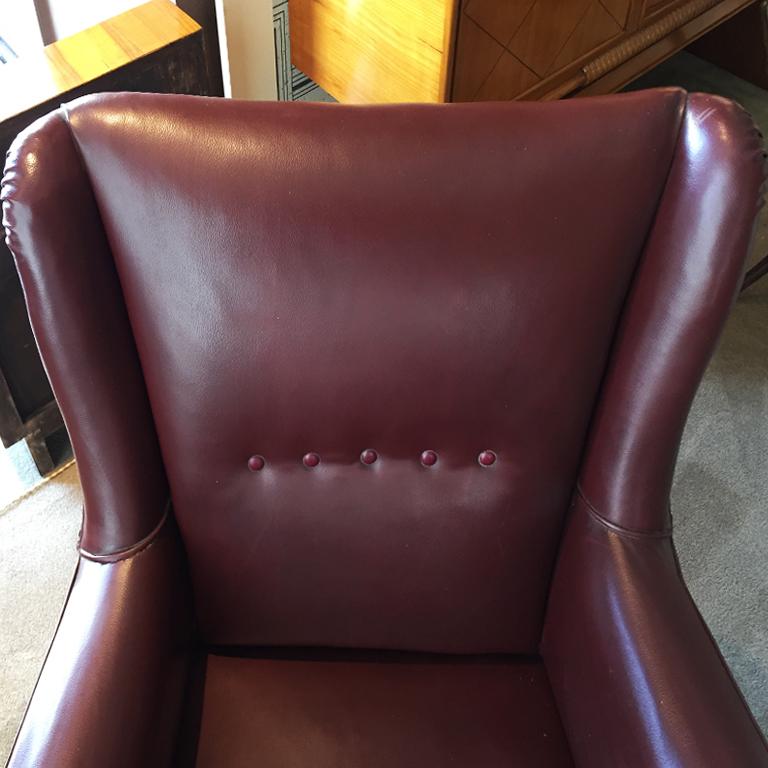 Mid-Century Modern Pair of Original Italian Bordeaux Armchairs in Leather, 1940s