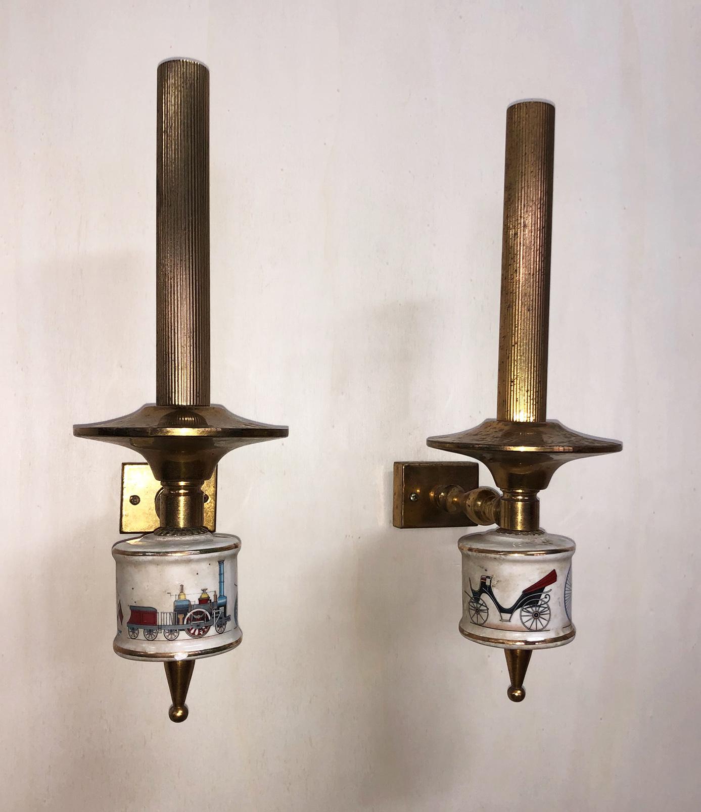 Mid-20th Century Pair of Original Italian Wall Lights Sconces Brass and Porcelain Design For Sale