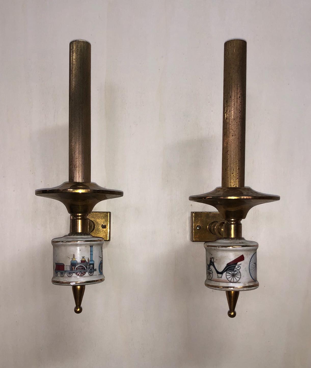 Pair of Original Italian Wall Lights Sconces Brass and Porcelain Design For Sale 1