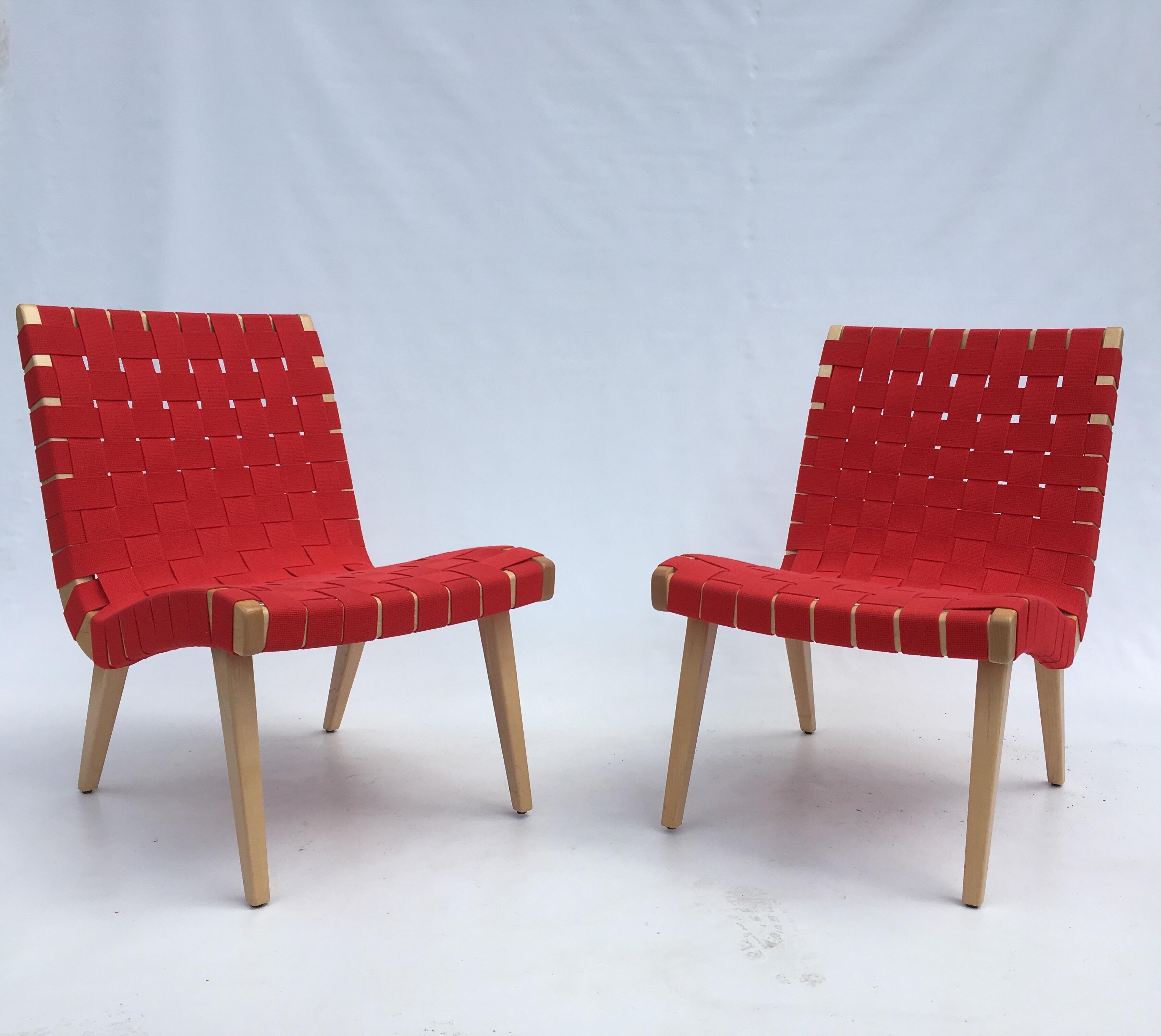Pair of Original Jens Risom Lounge Chairs with Side Table by Knoll In Good Condition In Miami, FL