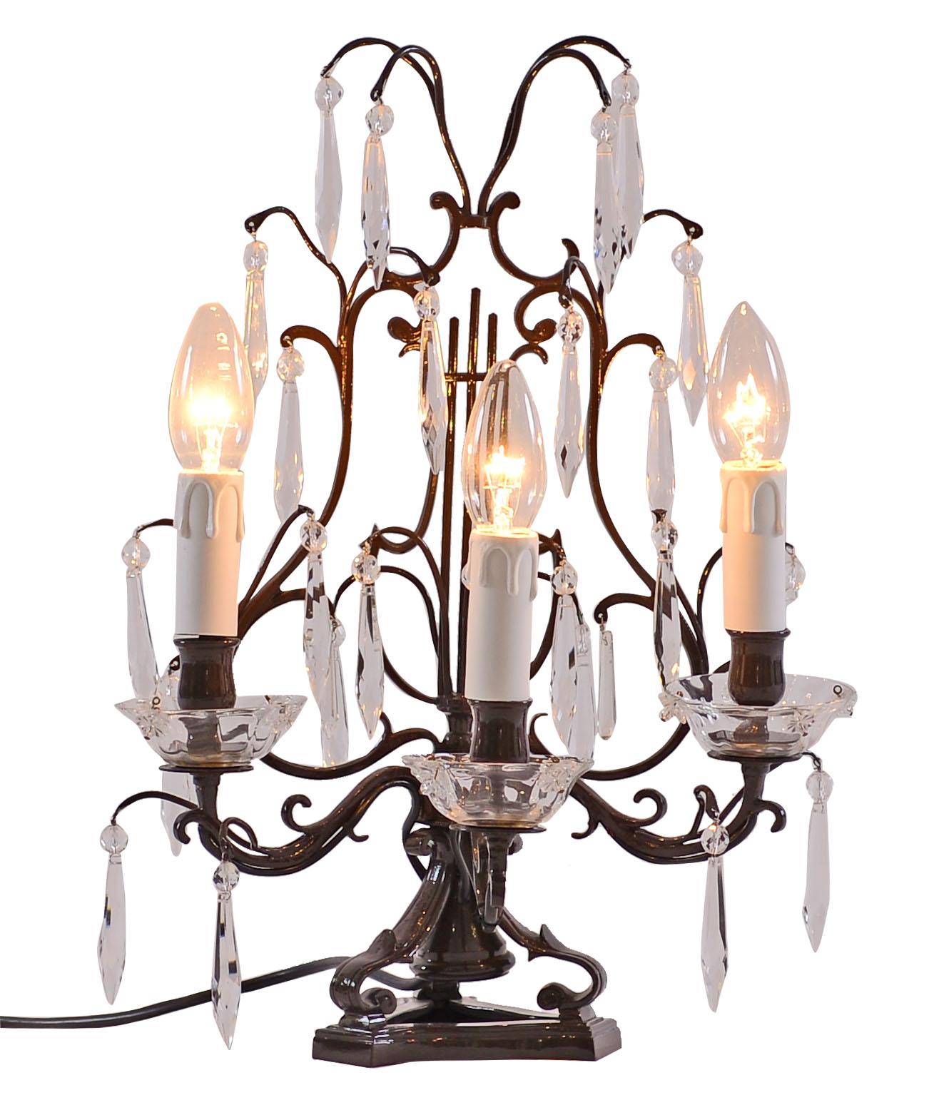 Opulent decorated pair of table lamps in the form of a lyra
Suitable for US.