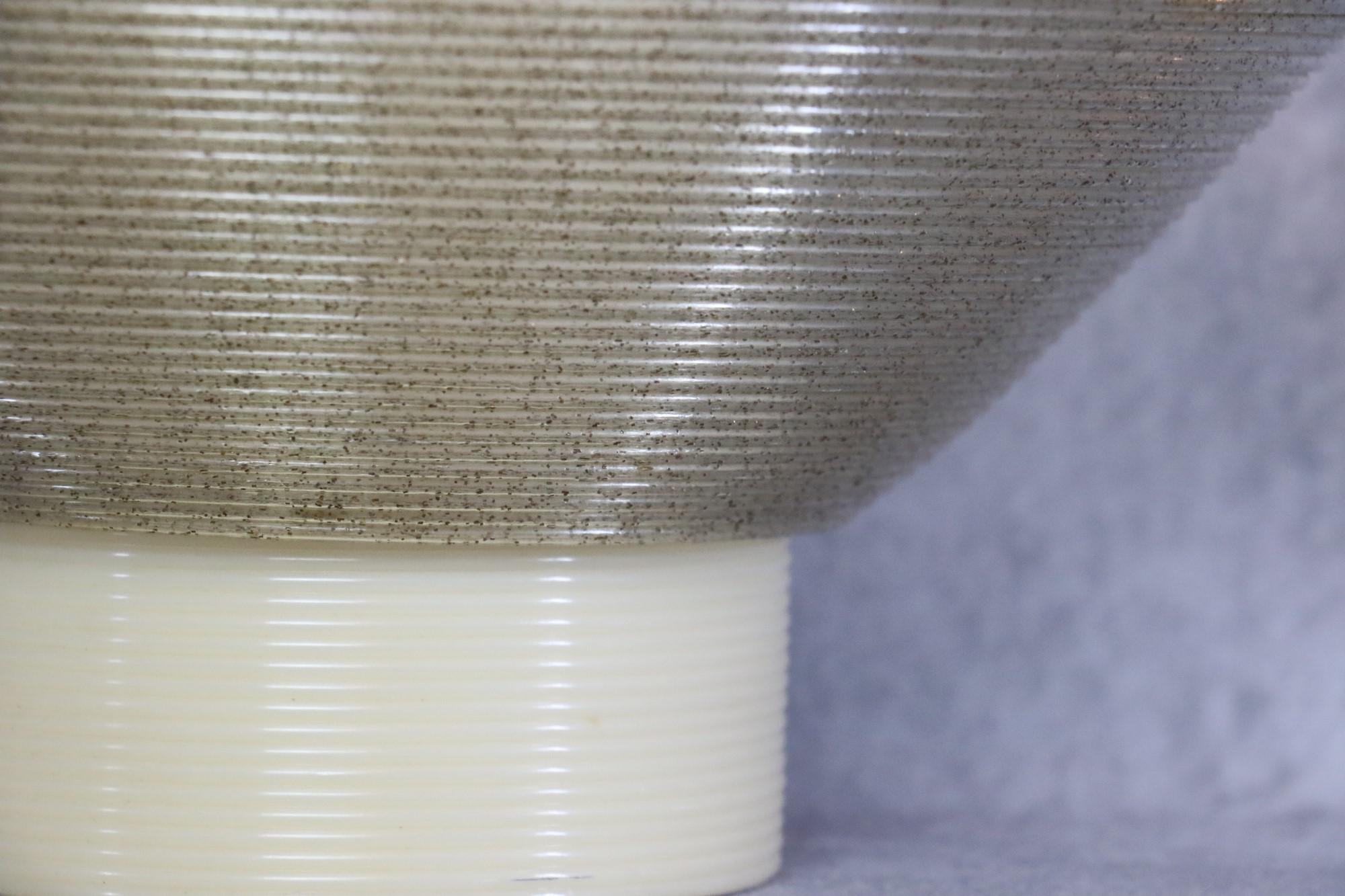 Plastica Coppia di grandi lampade a sospensione Heifetz Rotaflex originali degli anni '60 in vendita